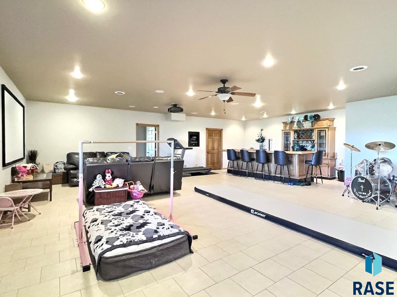 2404 Dean Dr Drive, Mitchell, South Dakota image 49
