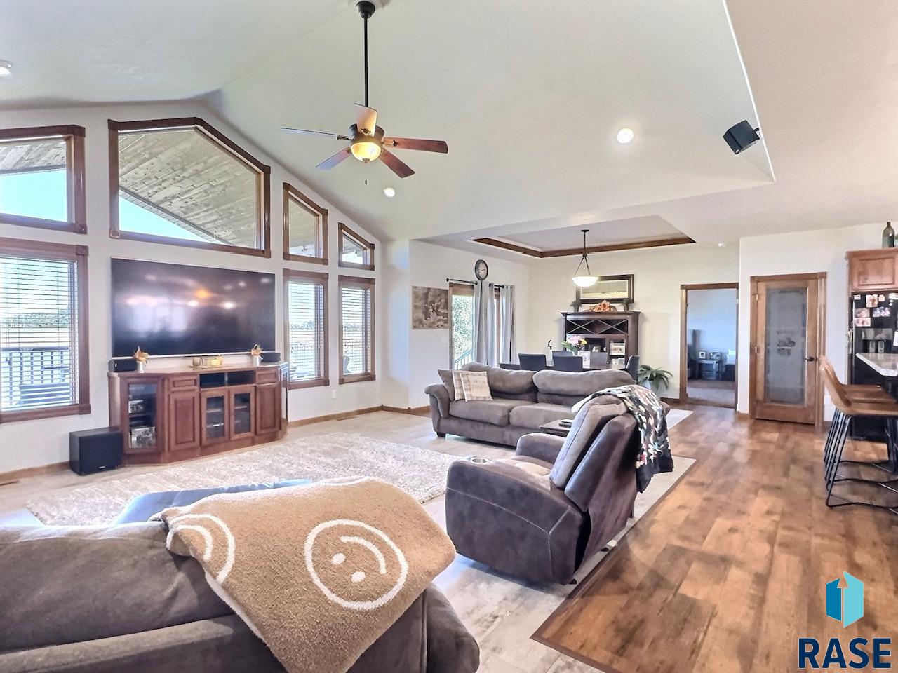 2404 Dean Dr Drive, Mitchell, South Dakota image 24