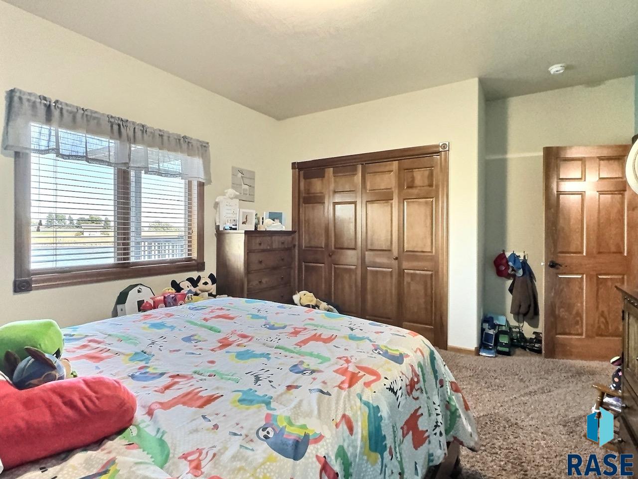 2404 Dean Dr Drive, Mitchell, South Dakota image 44