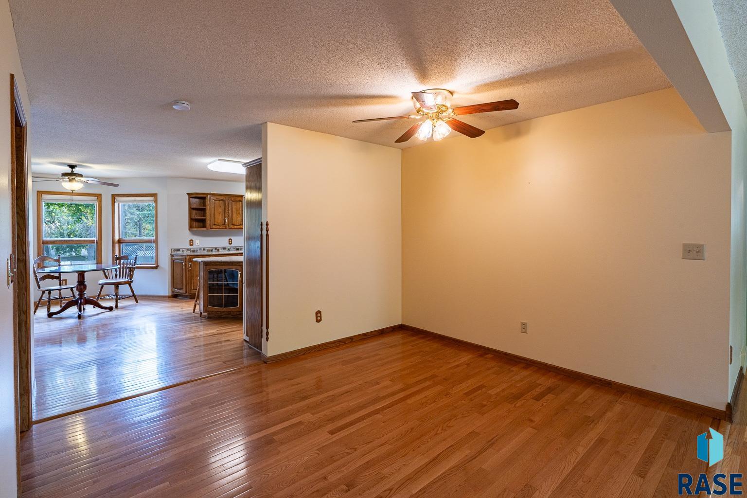 2705 W Wood Dr Drive, Sioux Falls, South Dakota image 12