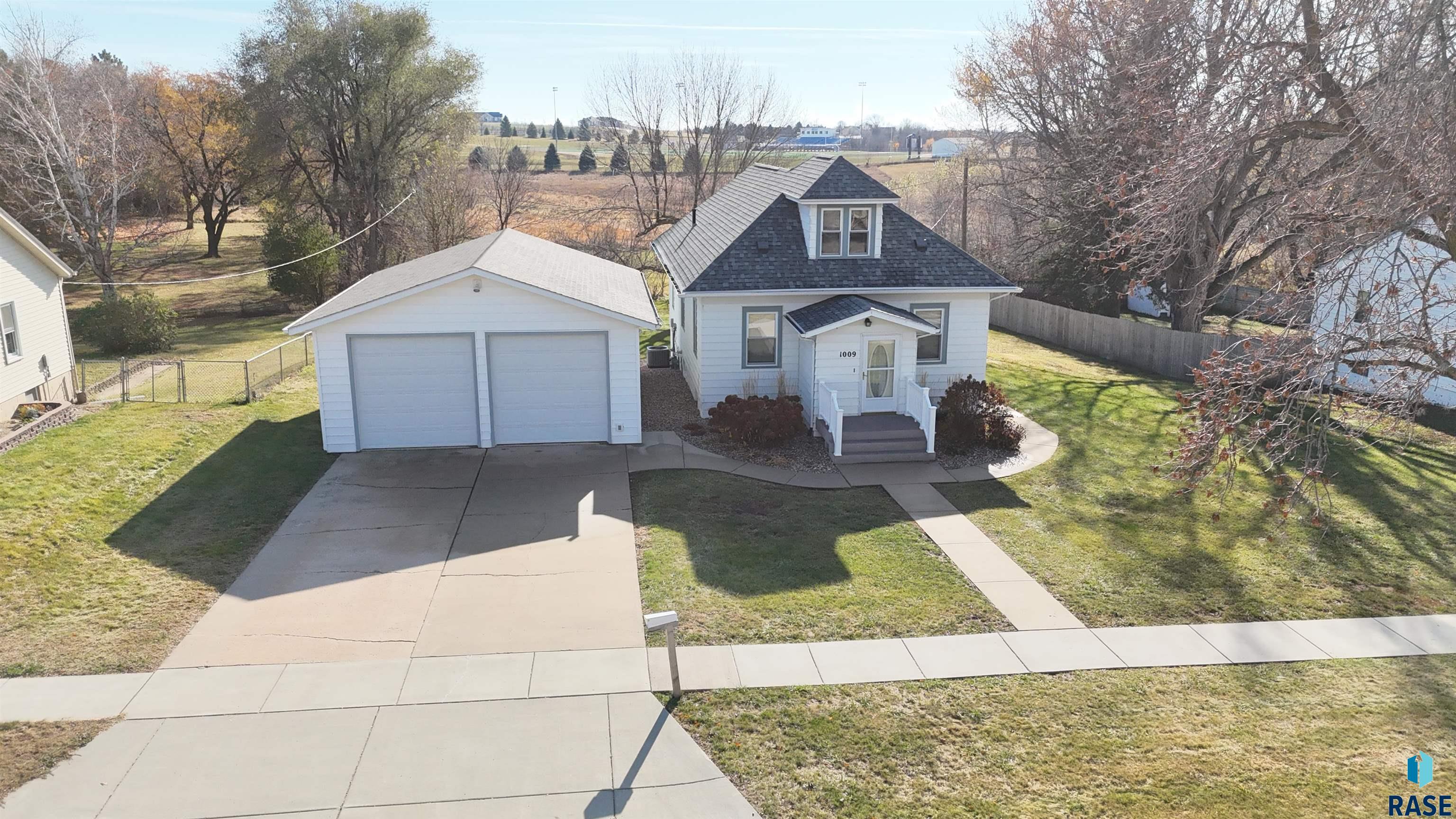 1009 3rd St Street #106, Garretson, South Dakota image 1