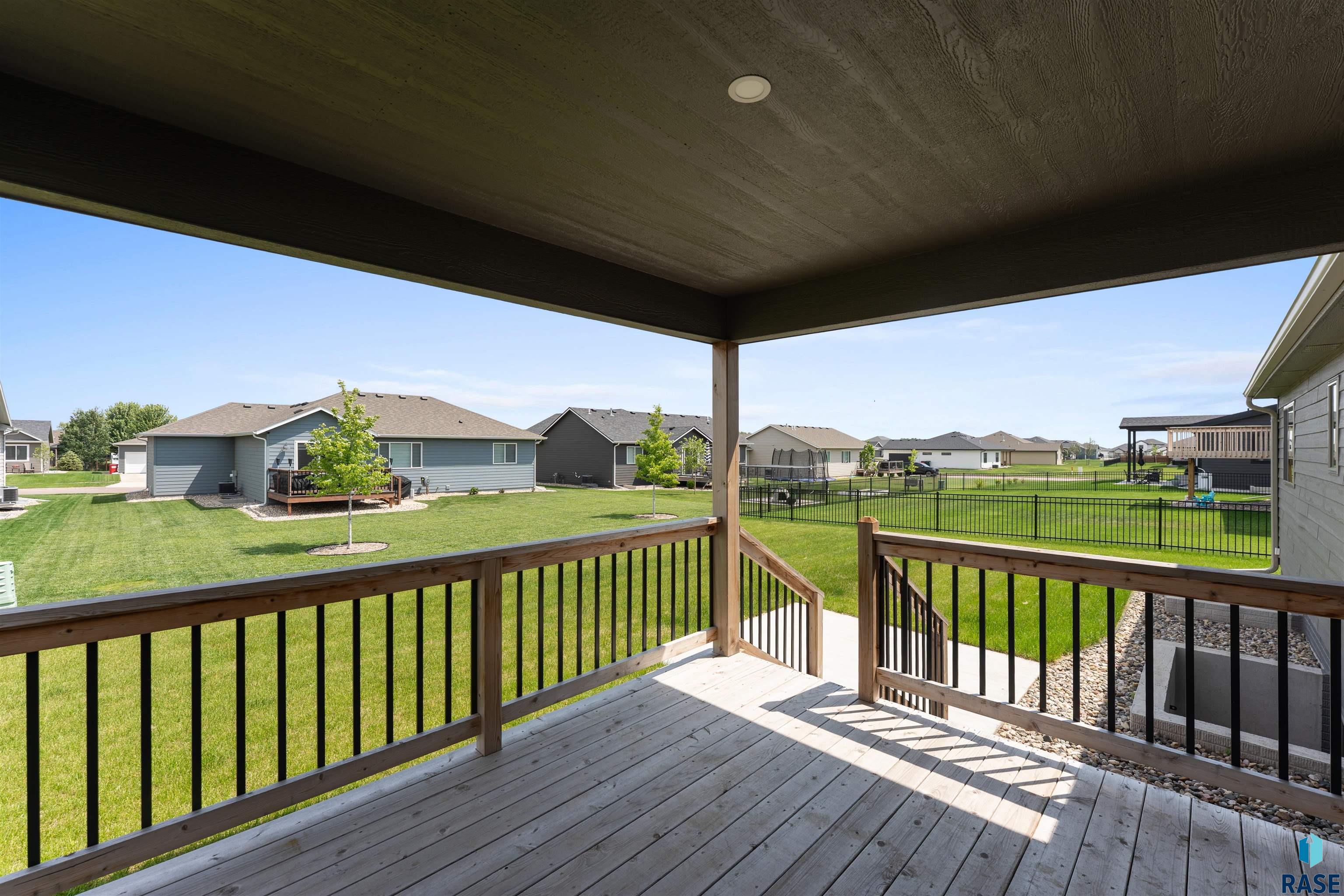 Harrisburg, South Dakota 57032, United States, 5 Bedrooms Bedrooms, ,3 BathroomsBathrooms,Residential,Active,169312