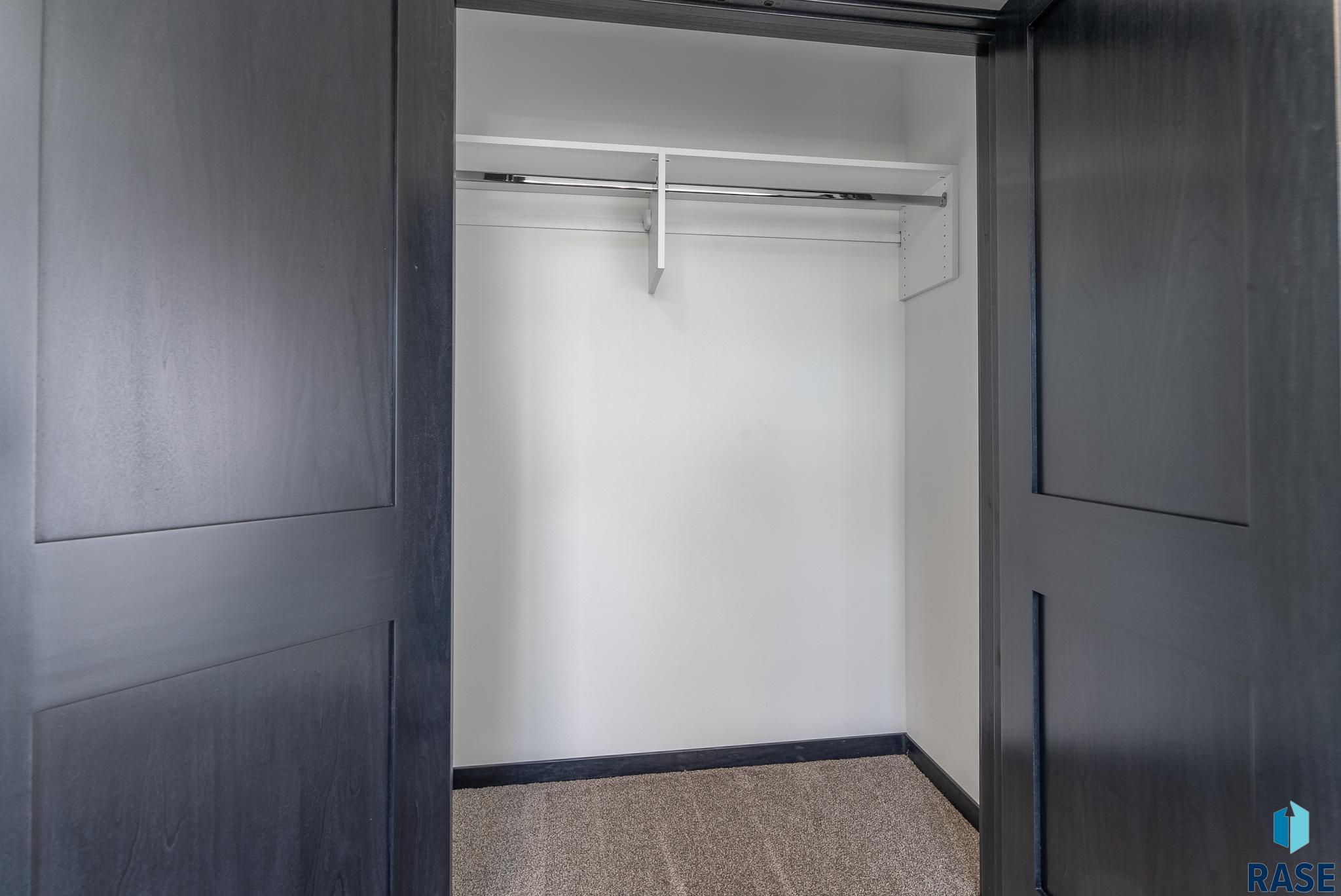 Harrisburg, South Dakota 57032, United States, 5 Bedrooms Bedrooms, ,3 BathroomsBathrooms,Residential,Active,169312