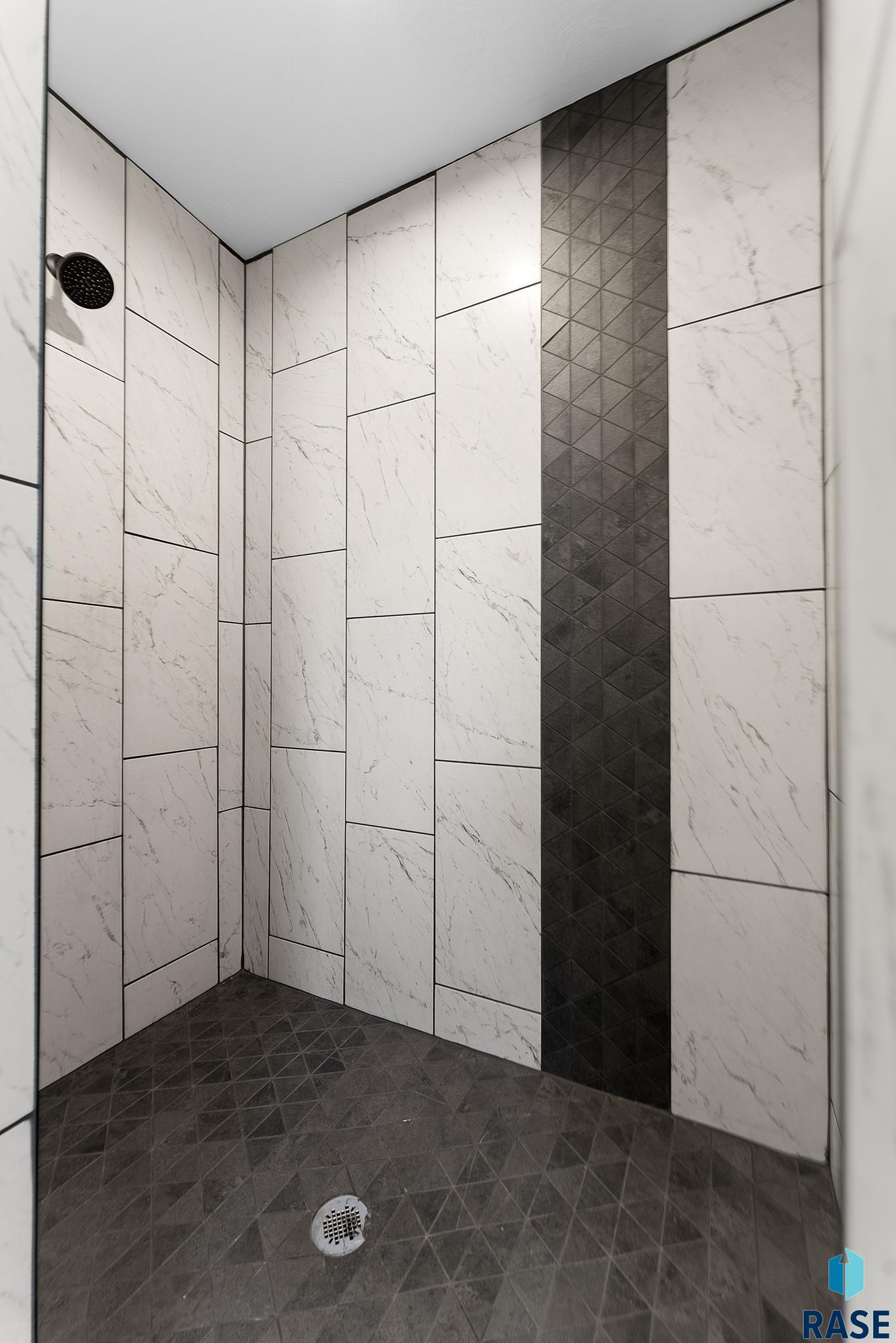 Harrisburg, South Dakota 57032, United States, 5 Bedrooms Bedrooms, ,3 BathroomsBathrooms,Residential,Active,169312