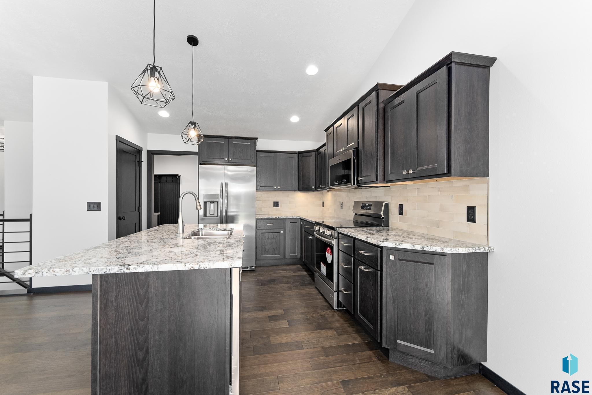 Harrisburg, South Dakota 57032, United States, 5 Bedrooms Bedrooms, ,3 BathroomsBathrooms,Residential,Active,169312