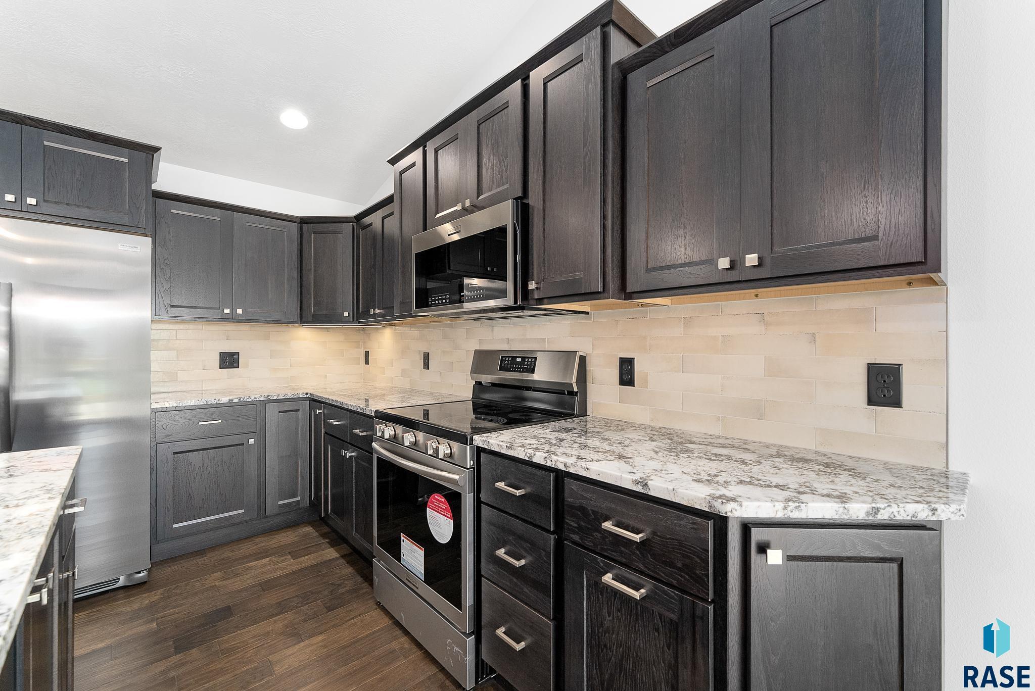 Harrisburg, South Dakota 57032, United States, 5 Bedrooms Bedrooms, ,3 BathroomsBathrooms,Residential,Active,169312