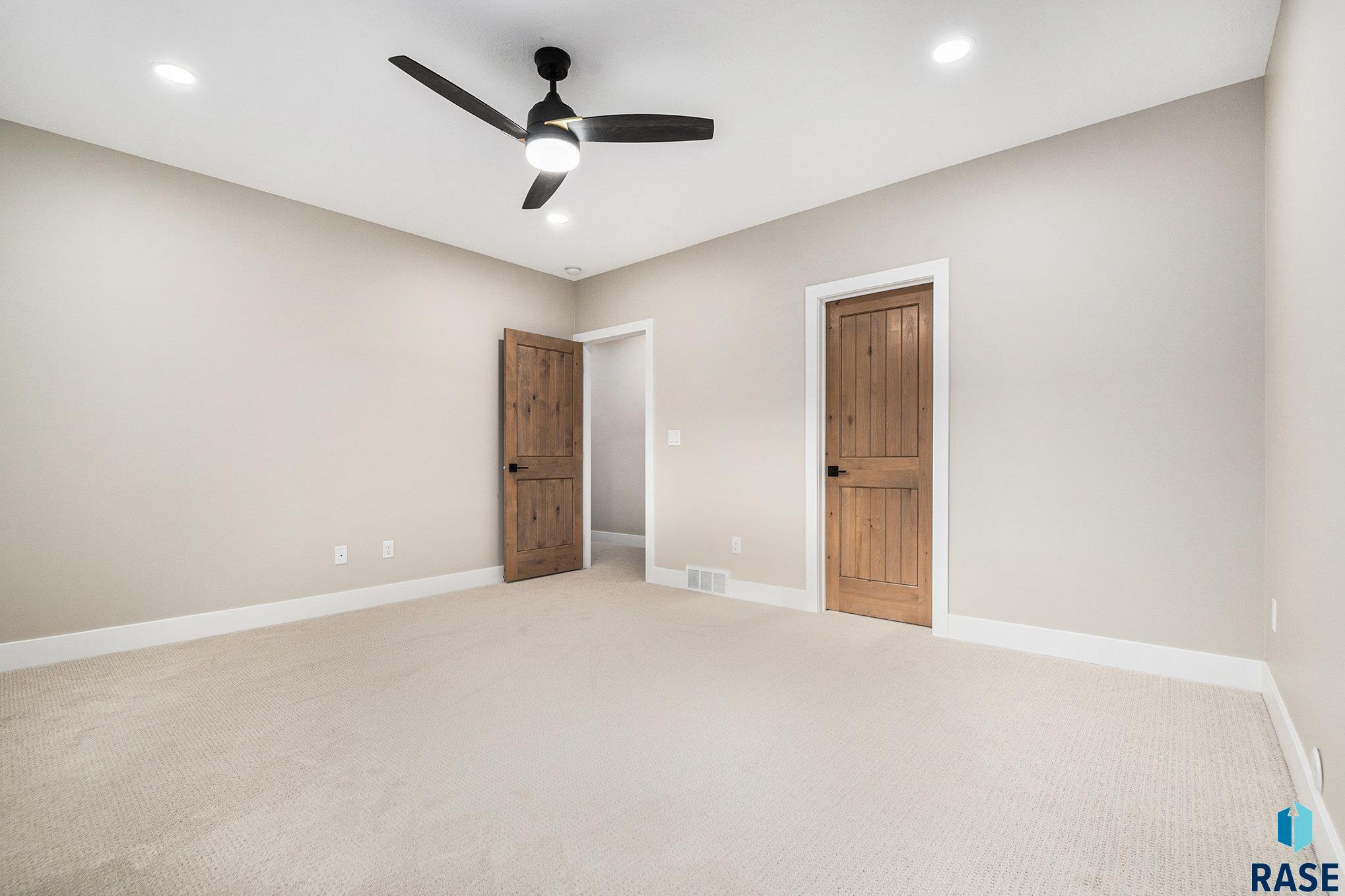 429 Andrew Ave Avenue #A, Harrisburg, New Jersey image 41