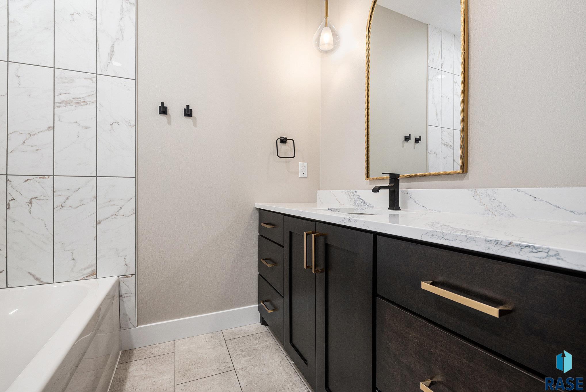 429 Andrew Ave Avenue #A, Harrisburg, New Jersey image 36