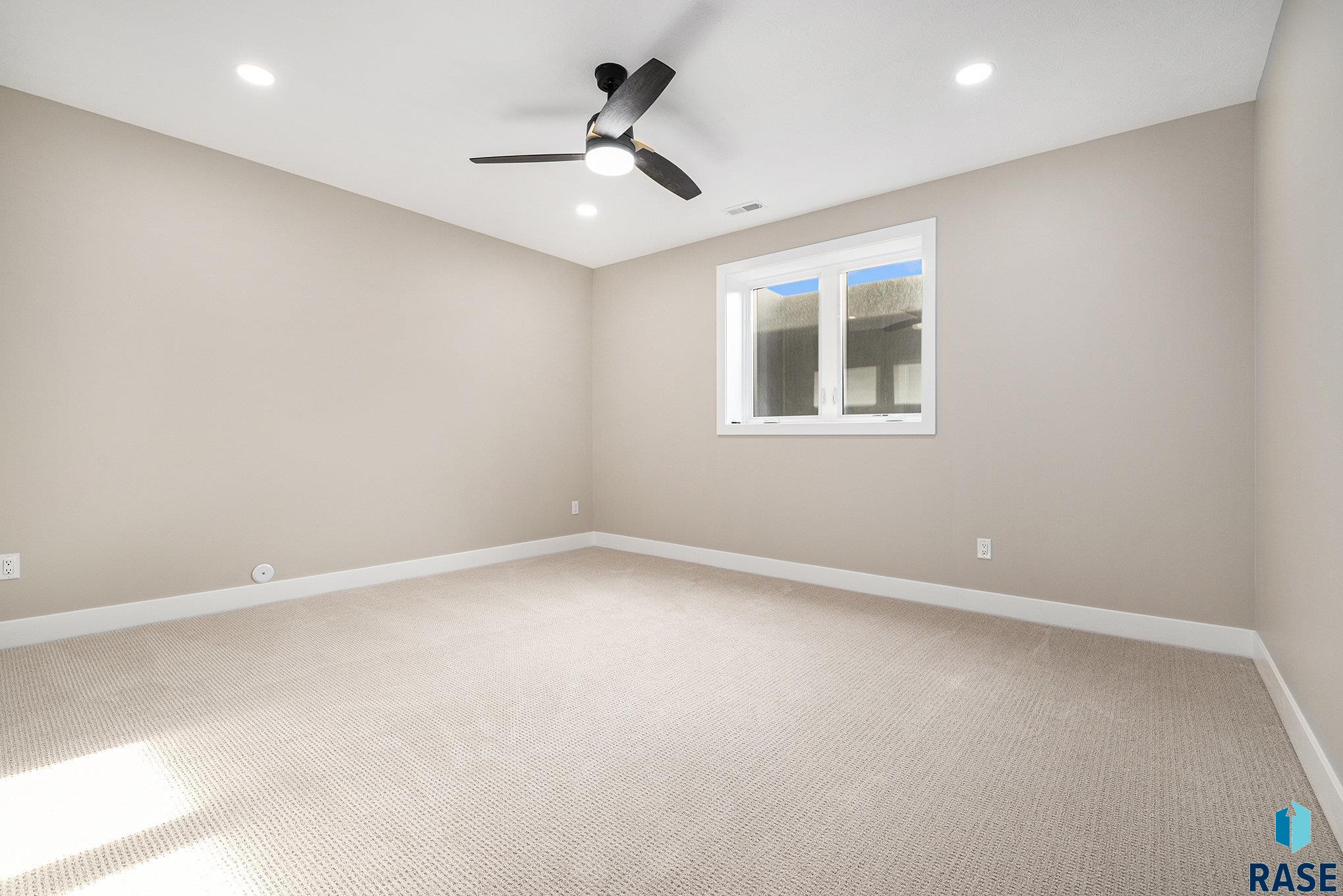 429 Andrew Ave Avenue #A, Harrisburg, New Jersey image 40