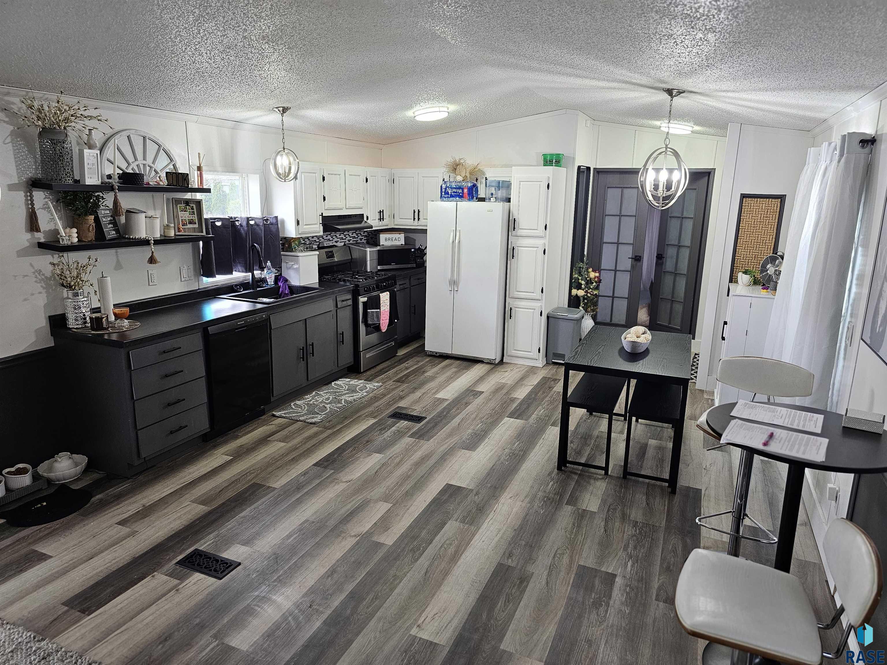 812 N Teal Pl Place, Sioux Falls, New Jersey image 5