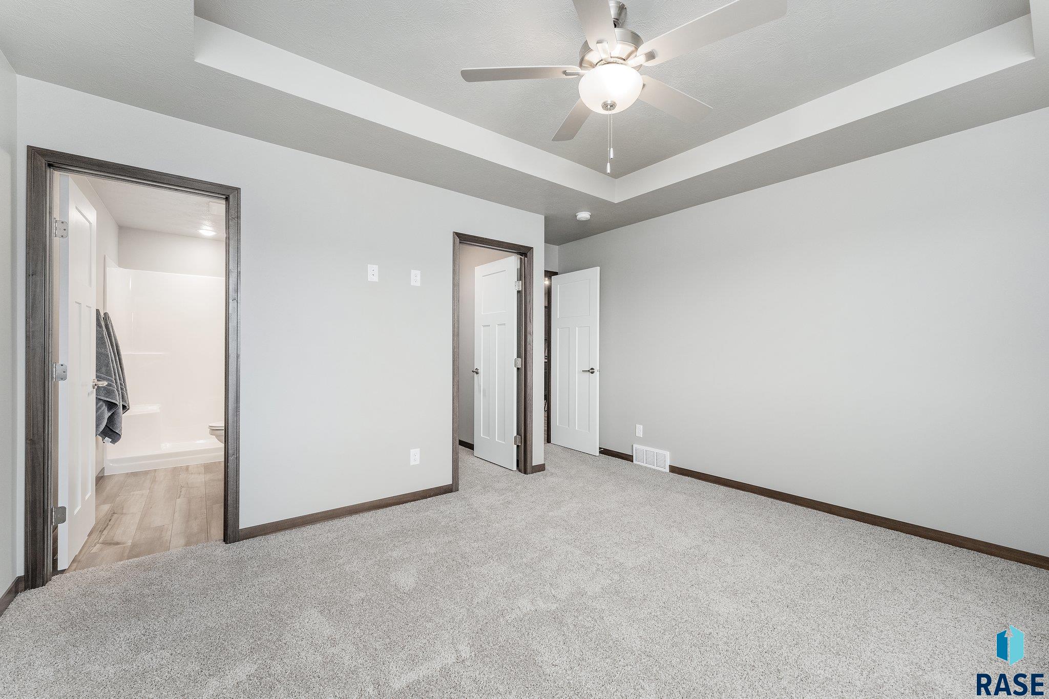 1901 N Tina Dr Drive, Sioux Falls, South Dakota image 3