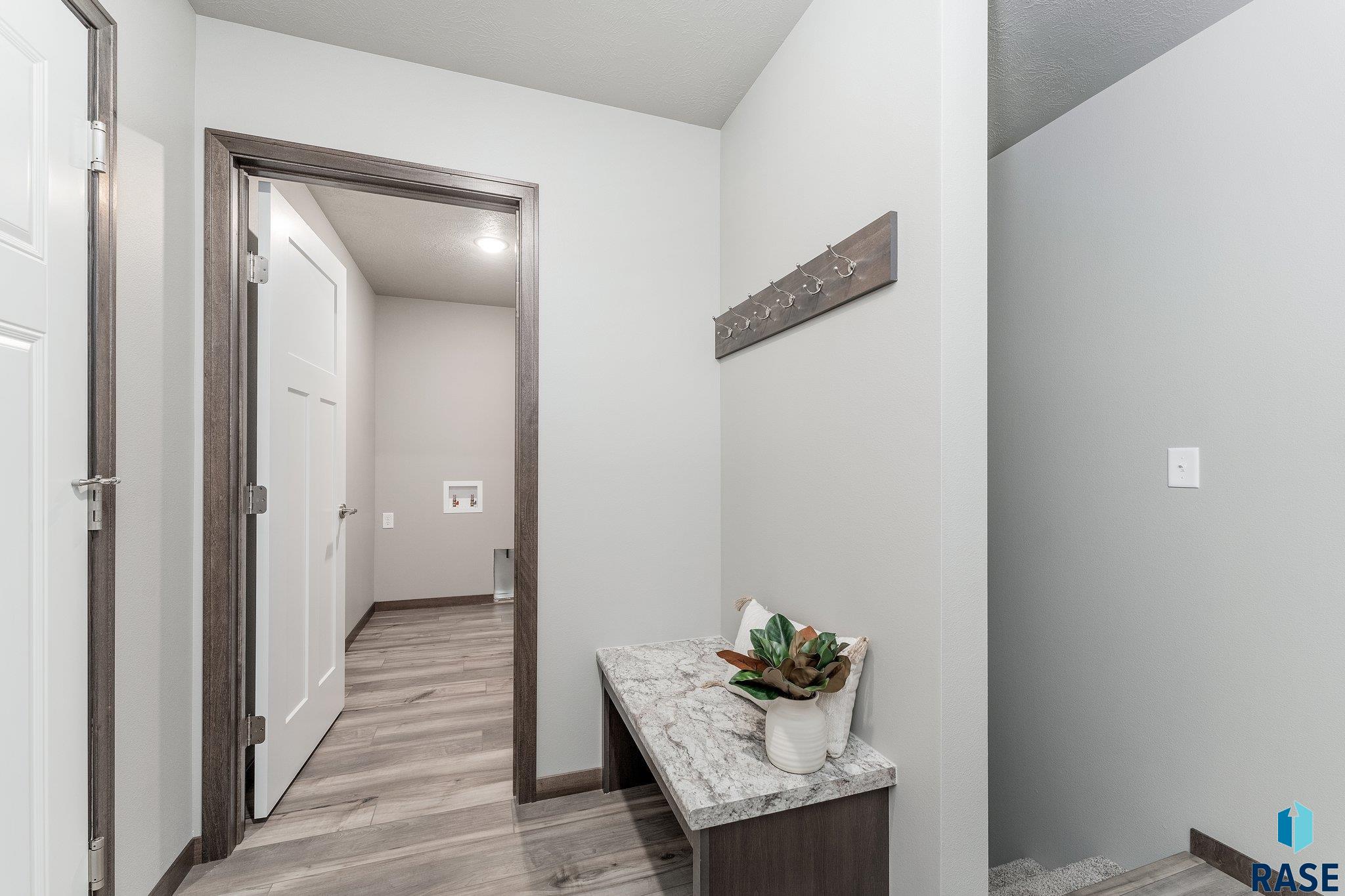 1901 N Tina Dr Drive, Sioux Falls, South Dakota image 11