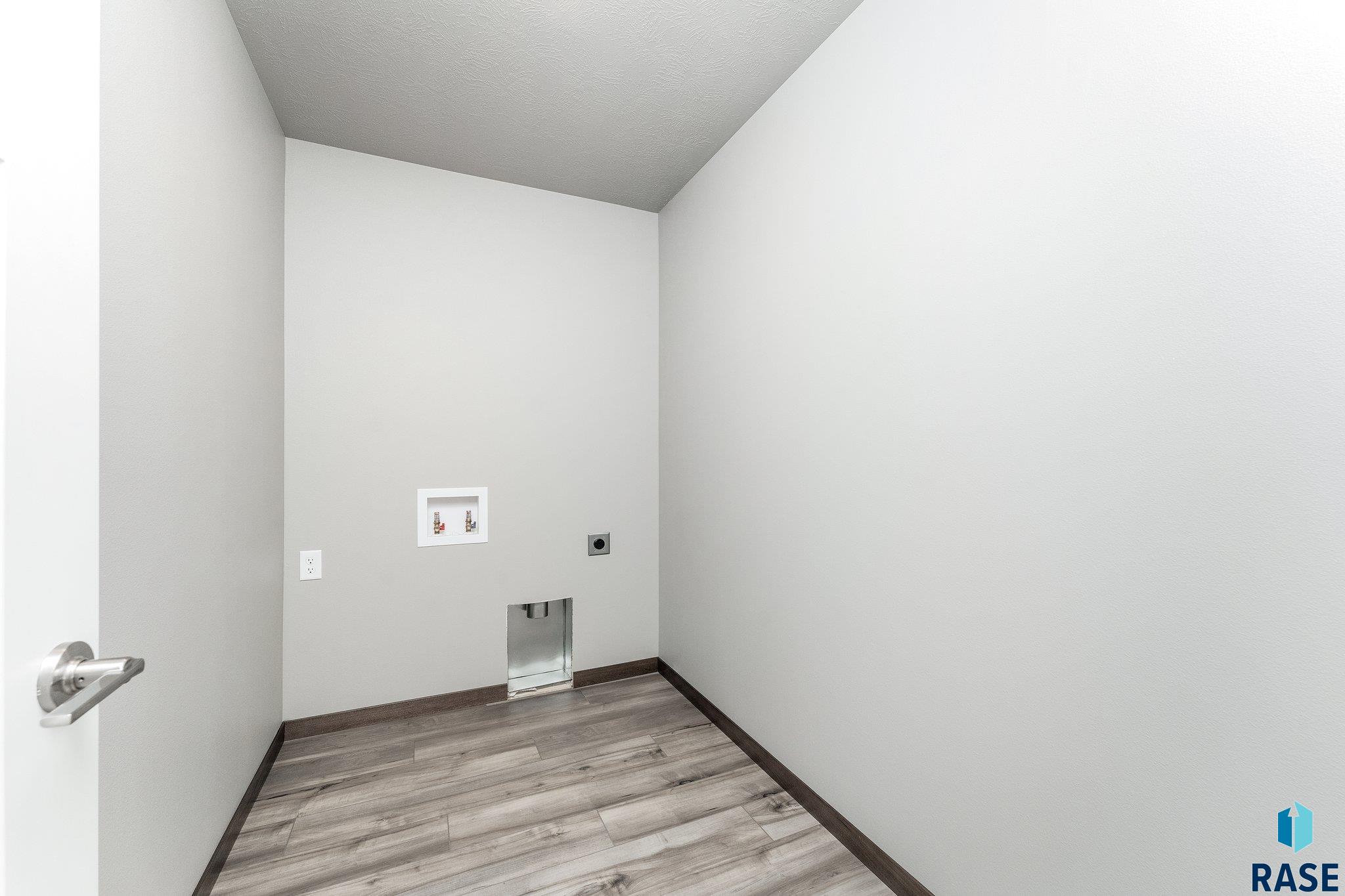 1901 N Tina Dr Drive, Sioux Falls, South Dakota image 10