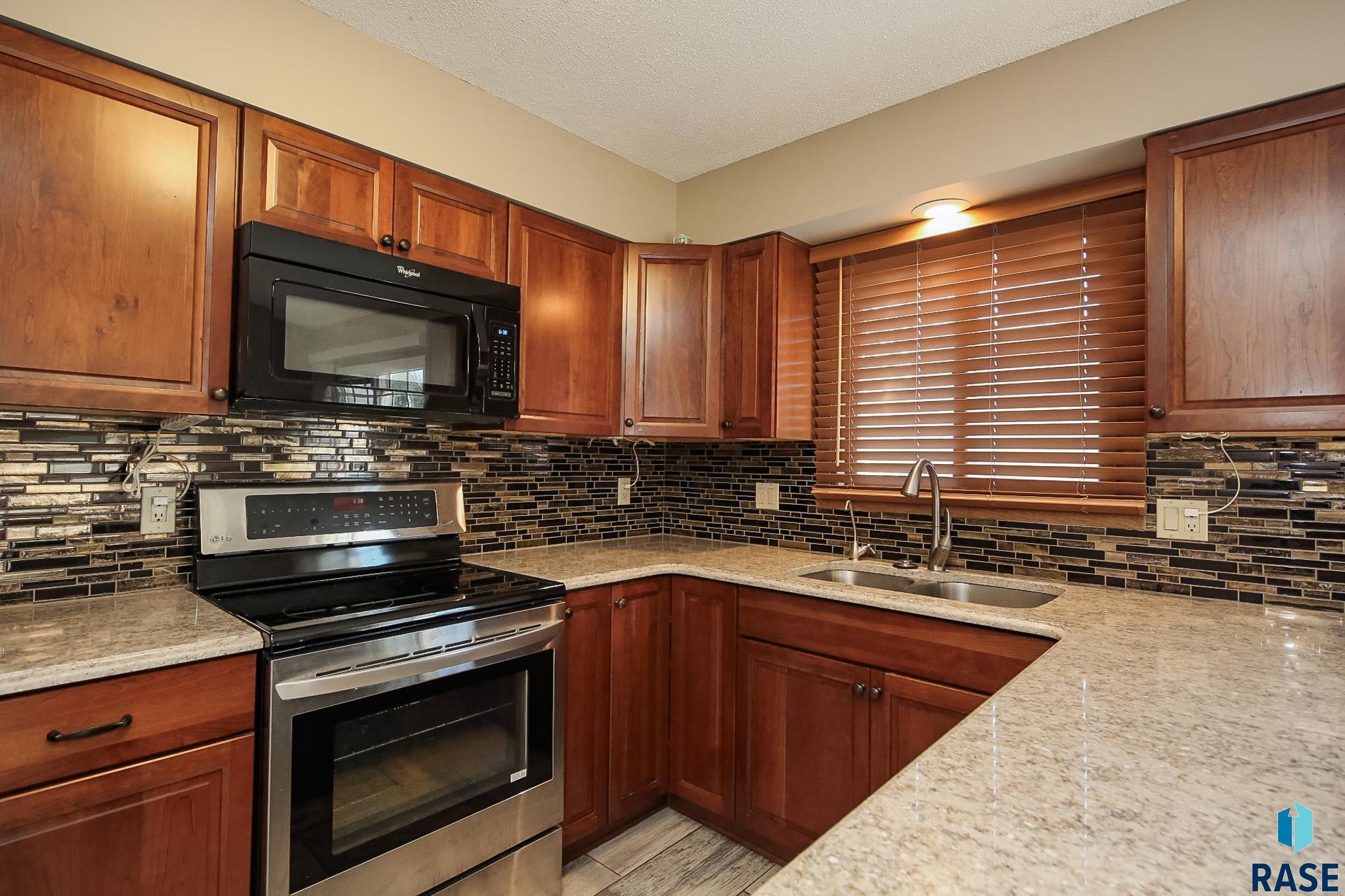 2212 S Melanie Ln Lane, Sioux Falls, New Jersey image 12