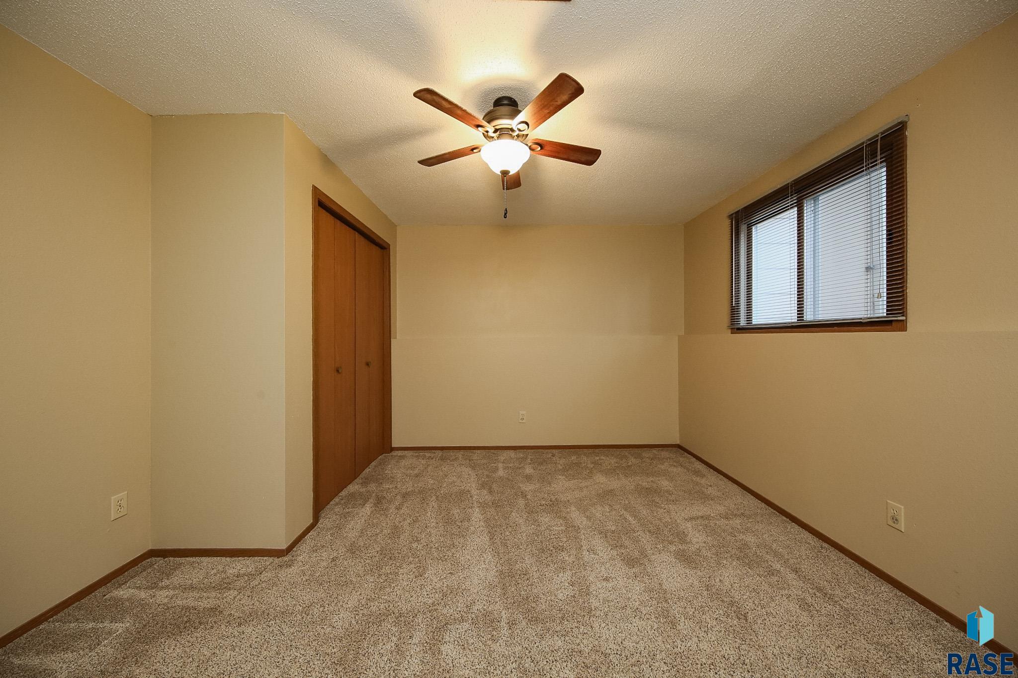 2212 S Melanie Ln Lane, Sioux Falls, New Jersey image 22