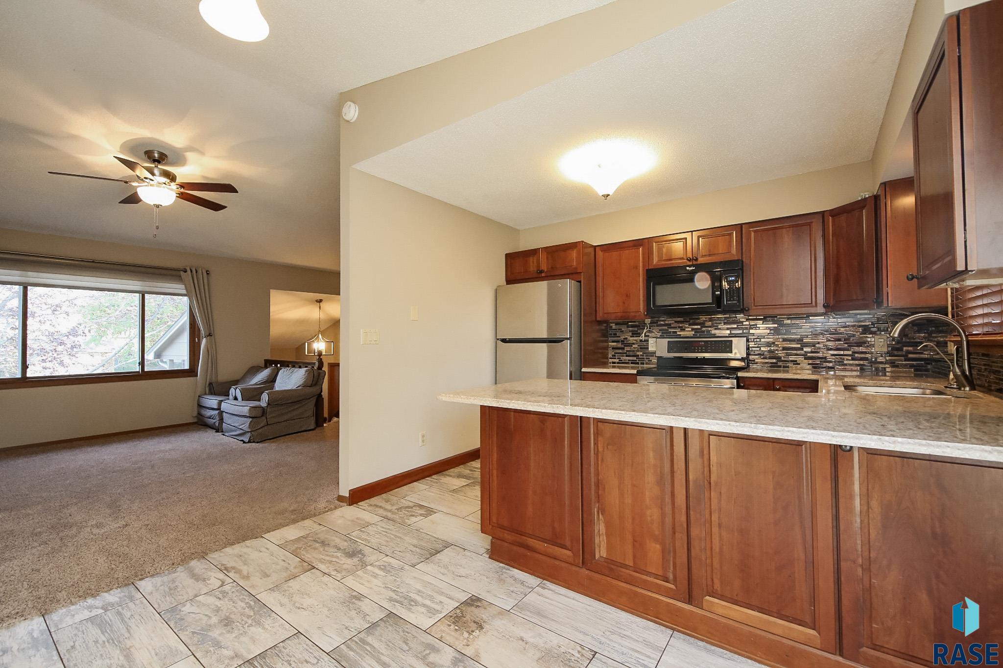 2212 S Melanie Ln Lane, Sioux Falls, New Jersey image 7