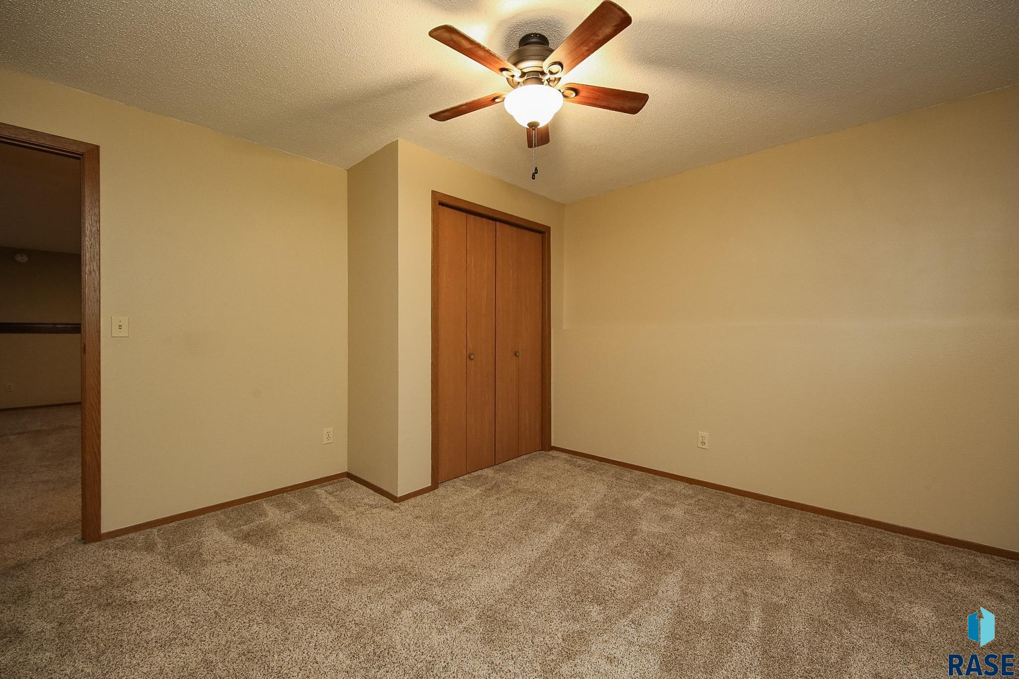 2212 S Melanie Ln Lane, Sioux Falls, New Jersey image 23