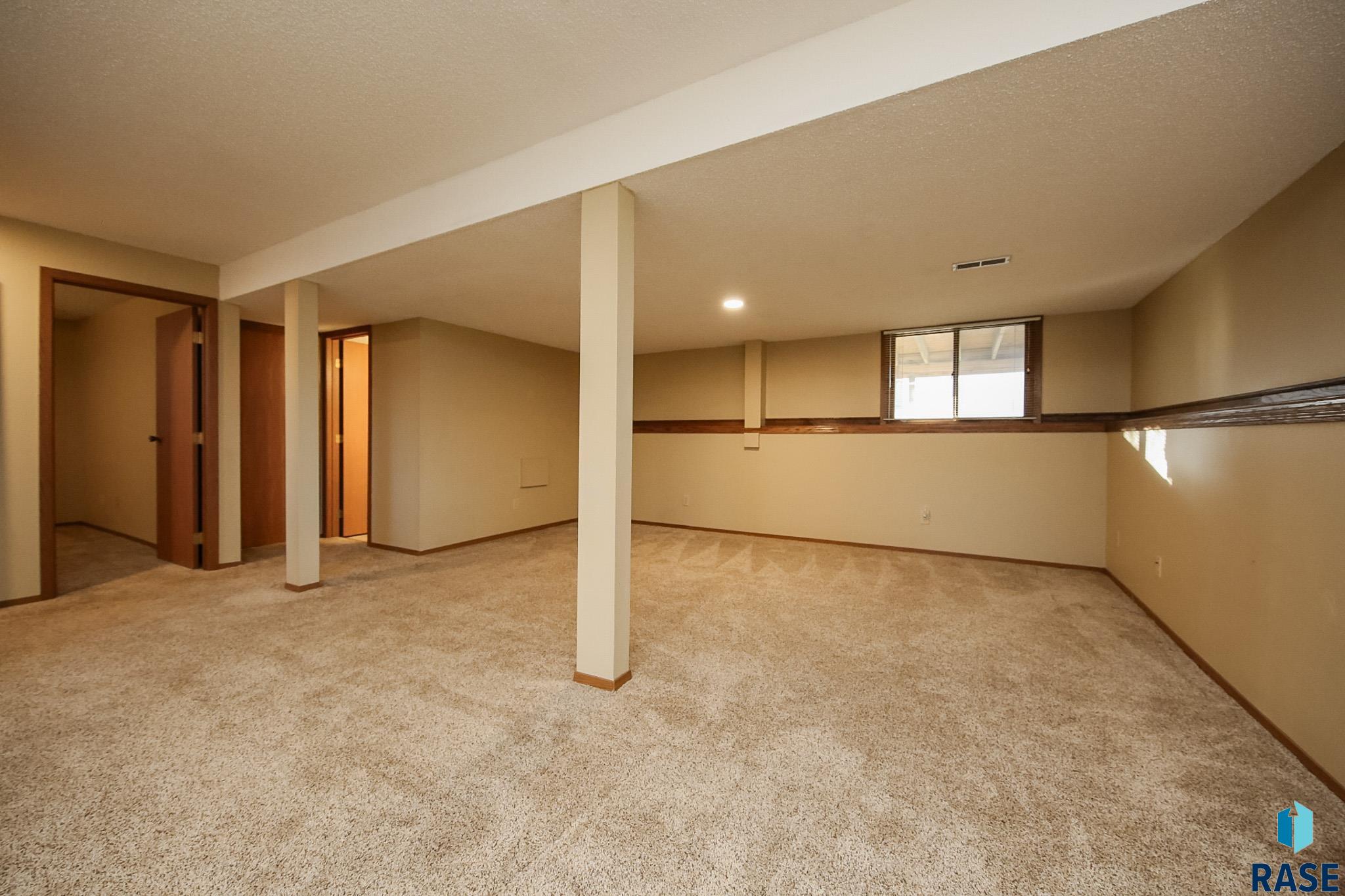 2212 S Melanie Ln Lane, Sioux Falls, New Jersey image 16