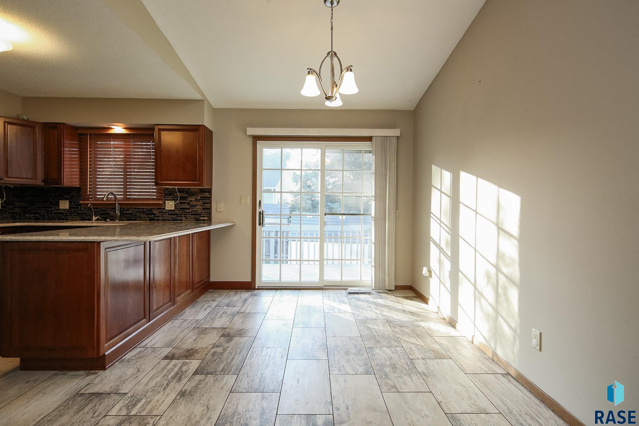 2212 S Melanie Ln Lane, Sioux Falls, New Jersey image 8