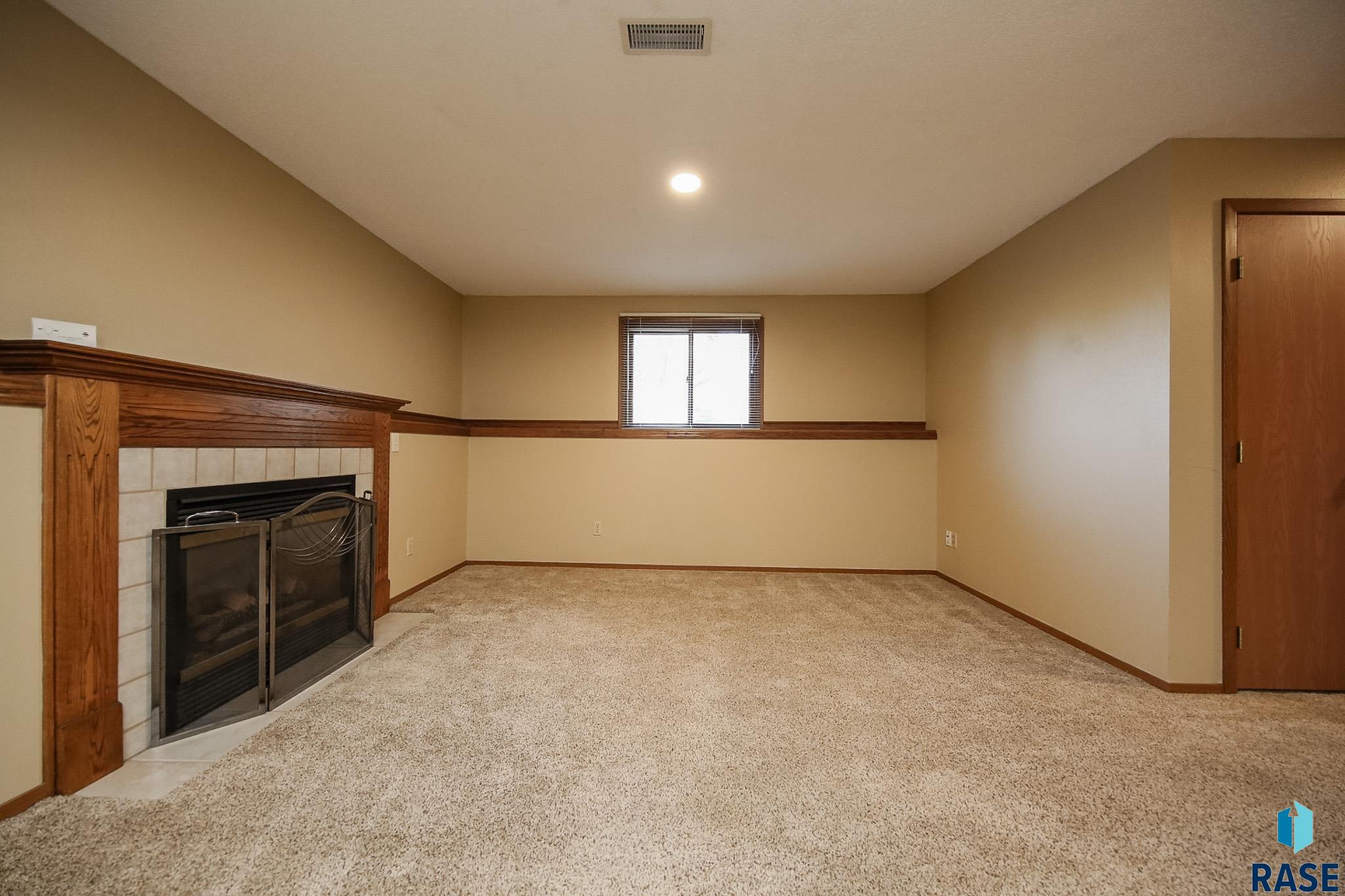 2212 S Melanie Ln Lane, Sioux Falls, New Jersey image 19