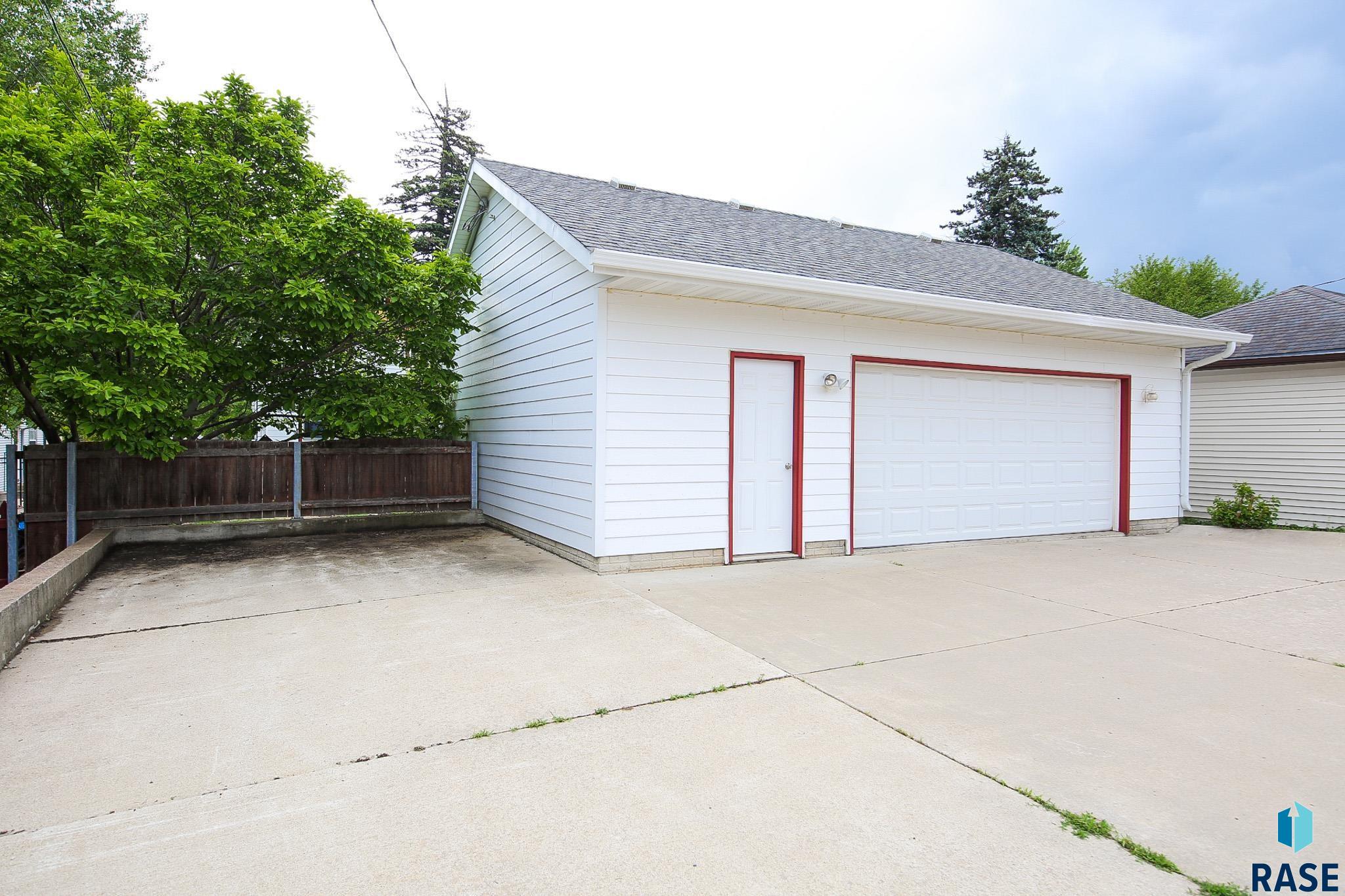 823 S 2nd Ave Avenue, Sioux Falls, New Jersey image 3