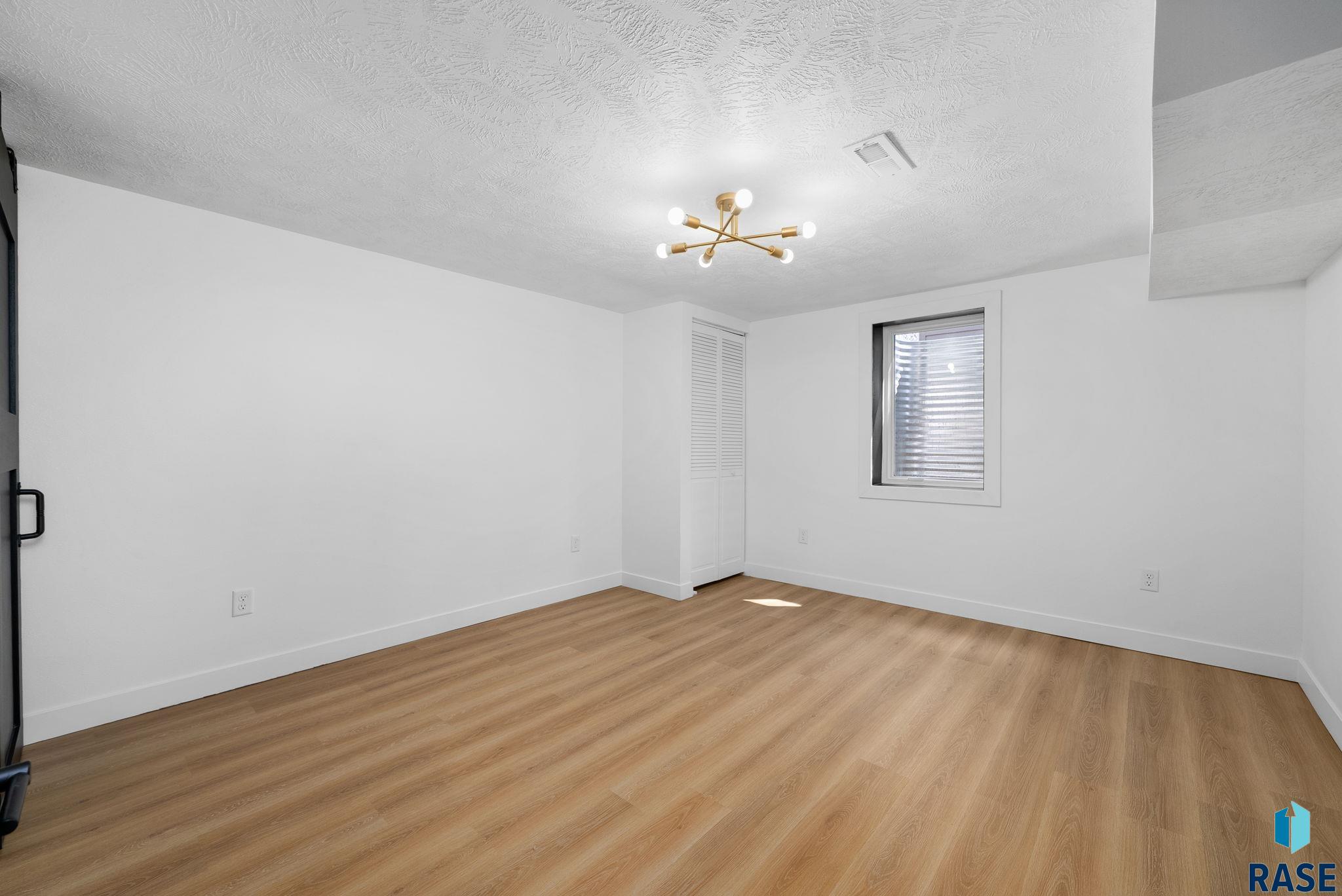1804 S Holly Ave Avenue, Sioux Falls, New Jersey image 30