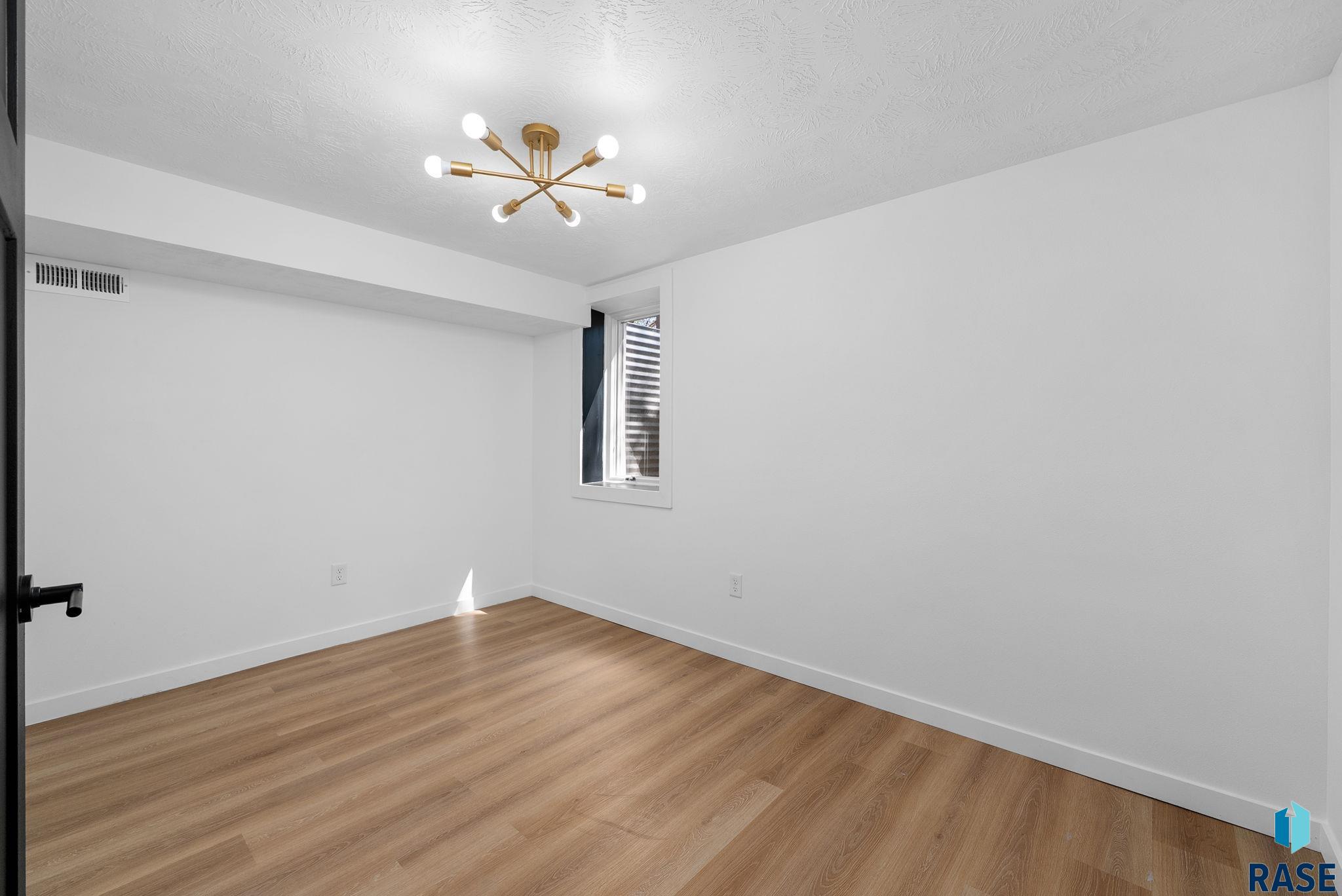1804 S Holly Ave Avenue, Sioux Falls, New Jersey image 28