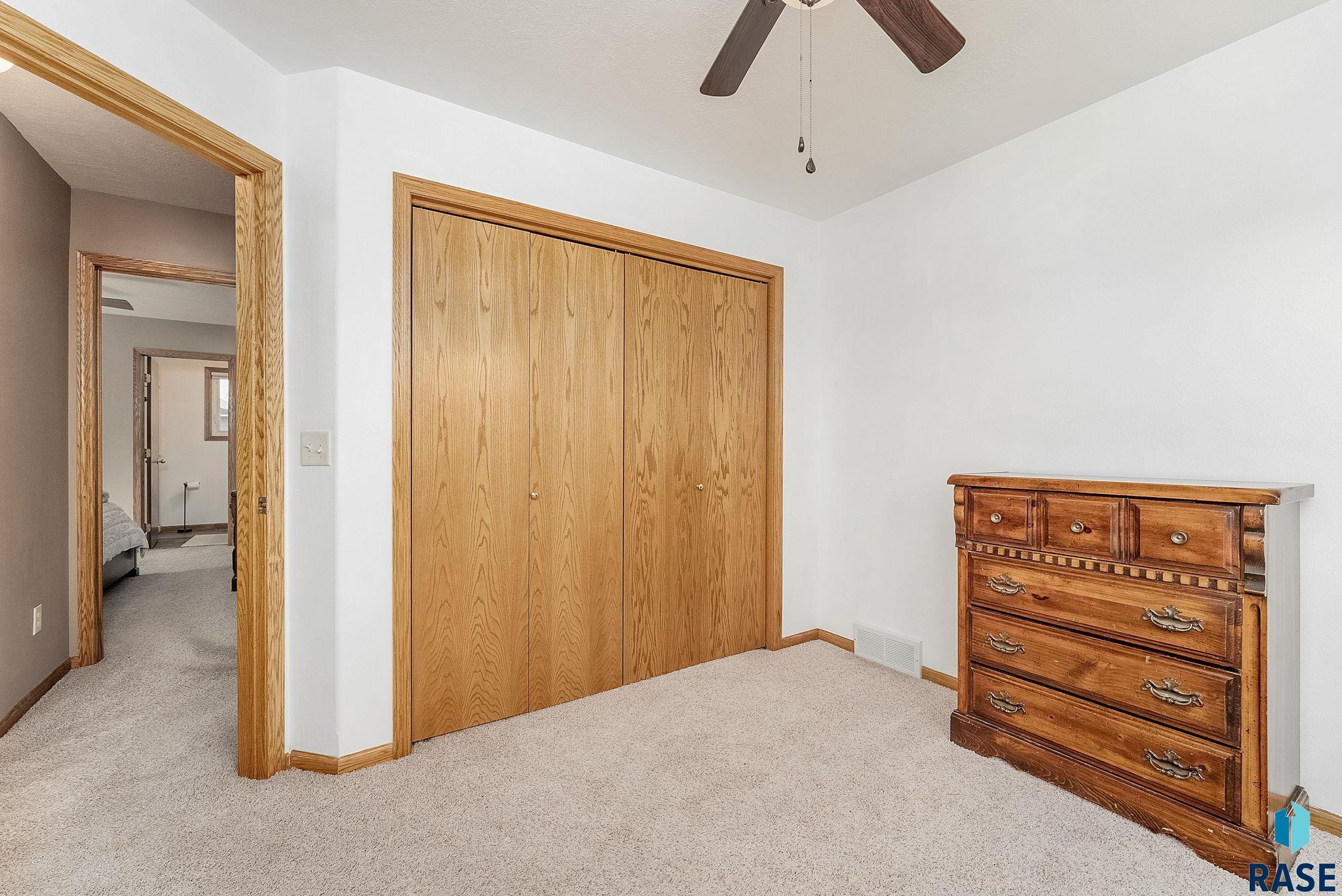 305 W Hackberry St Street, Brandon, New Jersey image 18