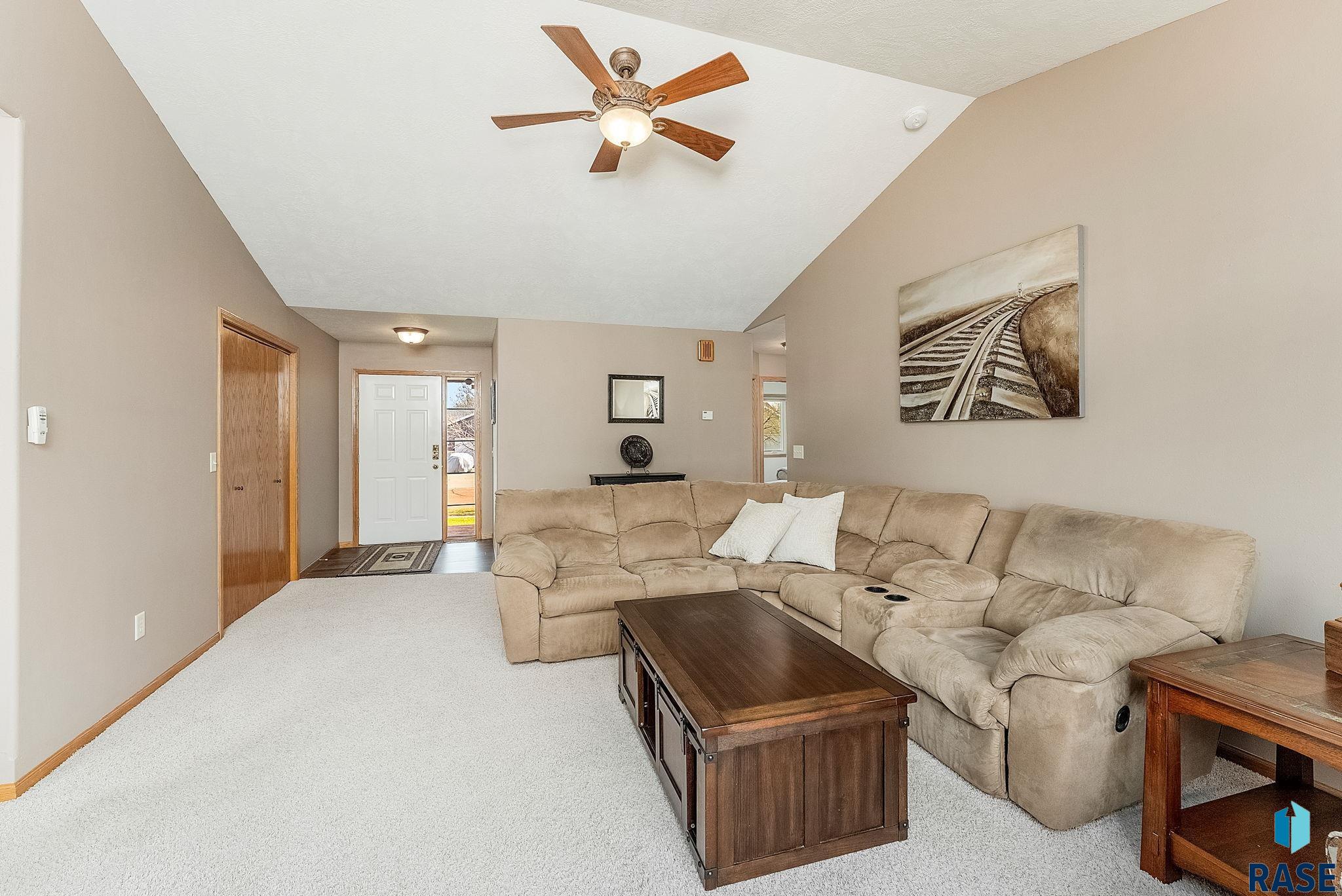 305 W Hackberry St Street, Brandon, New Jersey image 9