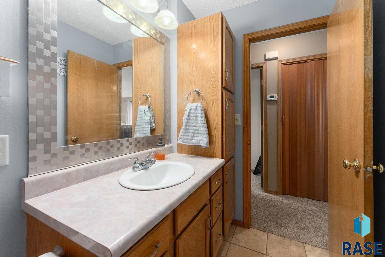 5208 S Sundowner Ave Avenue, Sioux Falls, New Jersey image 18