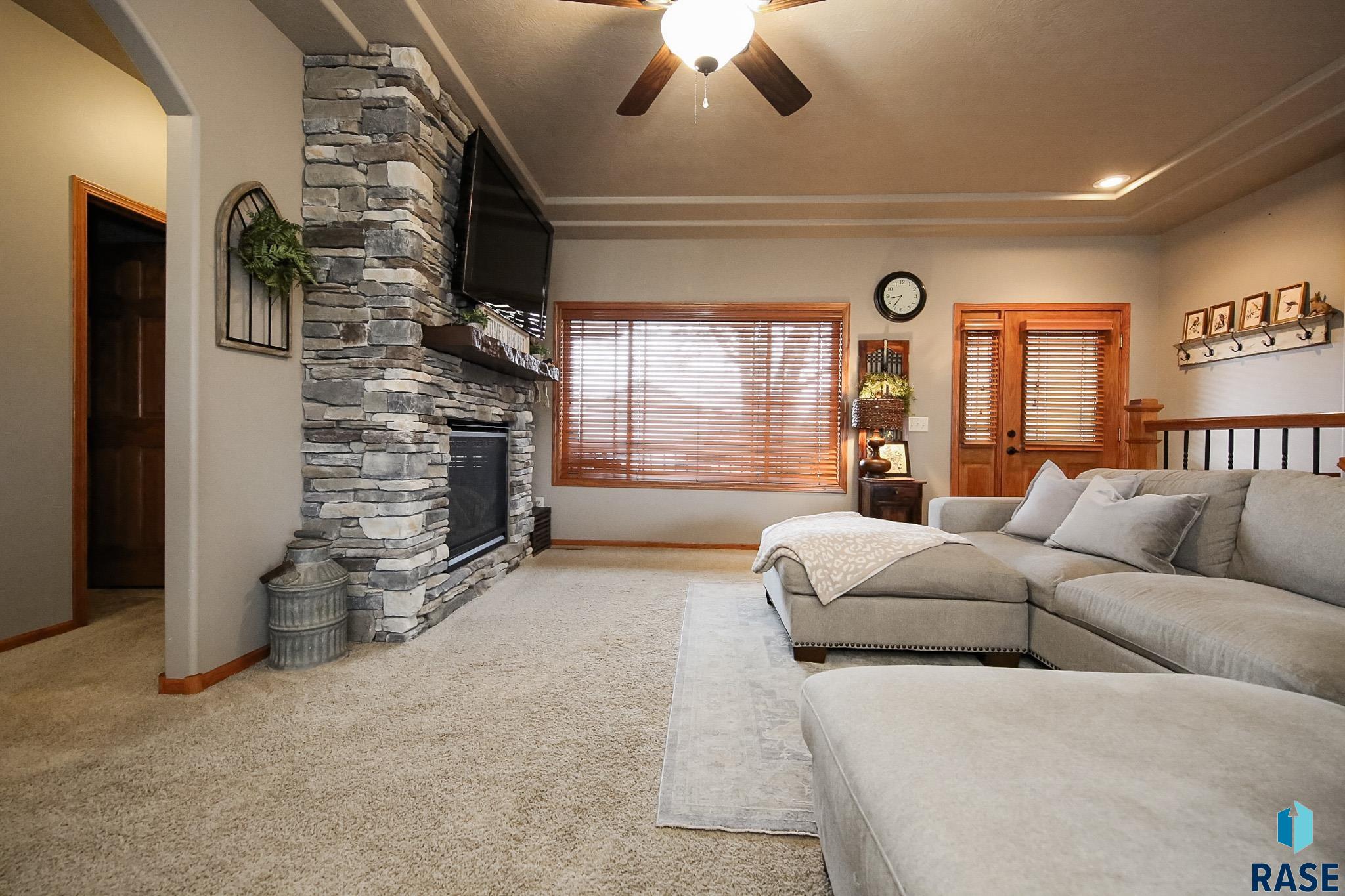 Sioux Falls, South Dakota 57106, United States, 5 Bedrooms Bedrooms, ,3 BathroomsBathrooms,Residential,Active,184731