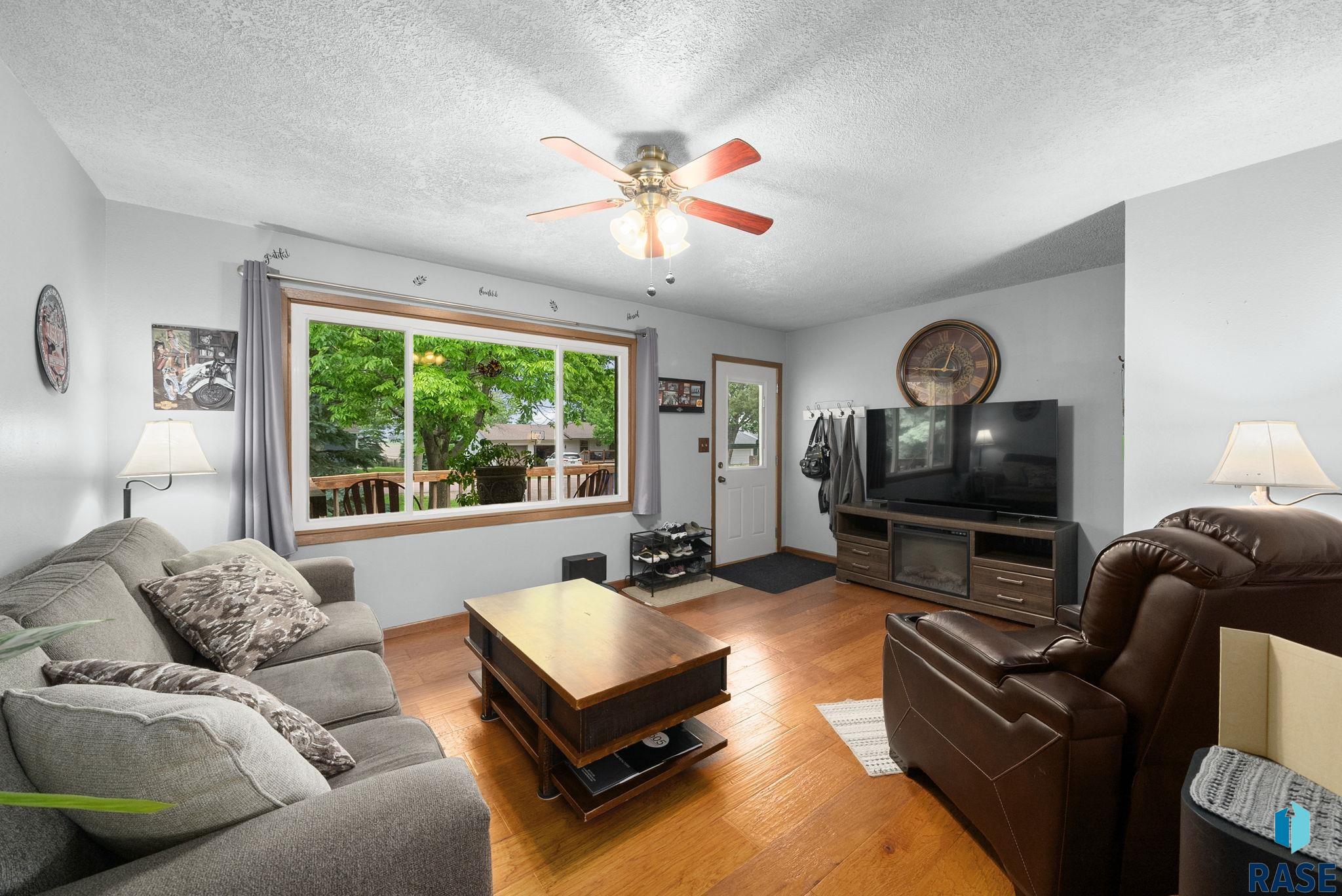 607 E 3rd St Street, Crooks, New Jersey image 4