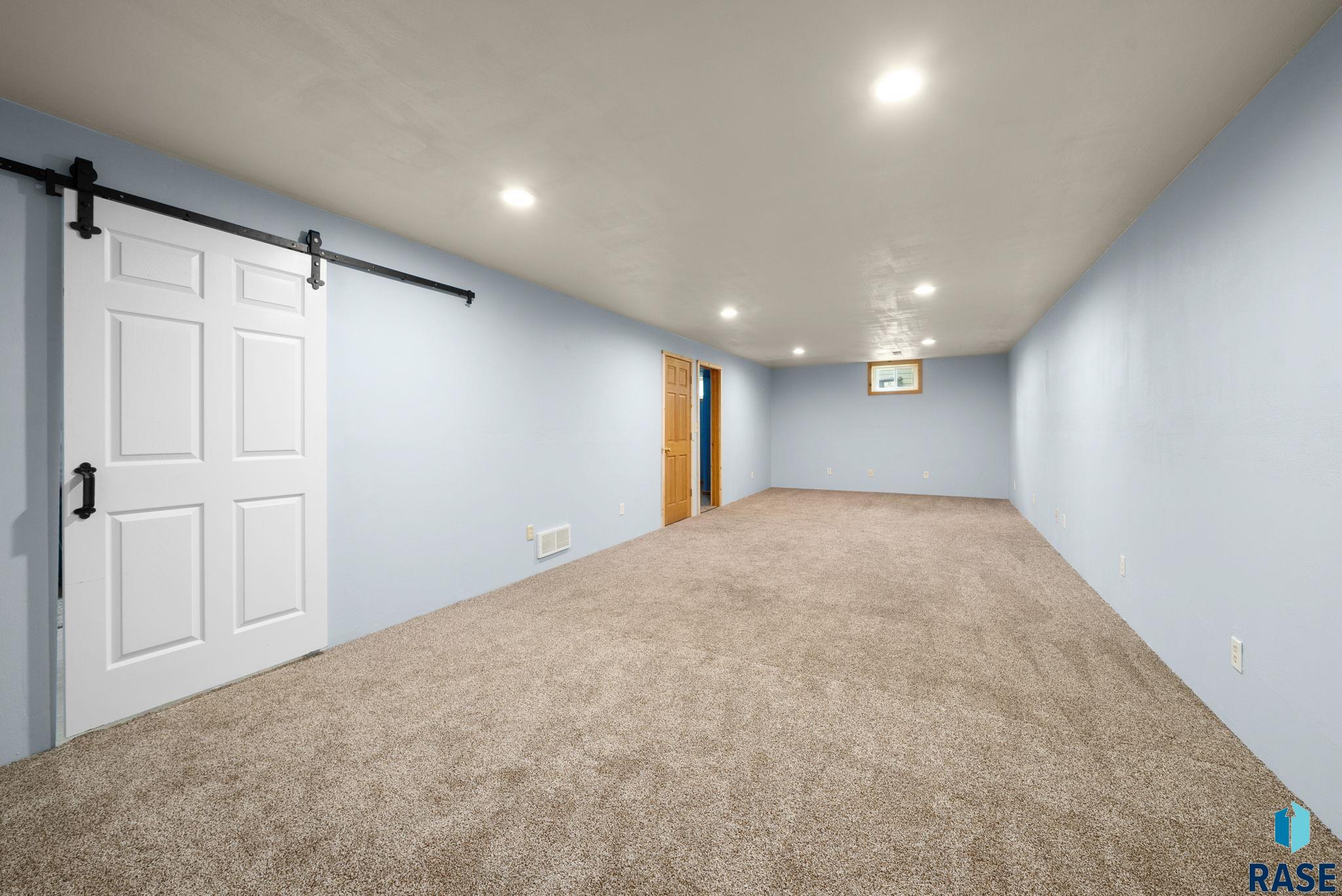 607 E 3rd St Street, Crooks, New Jersey image 22