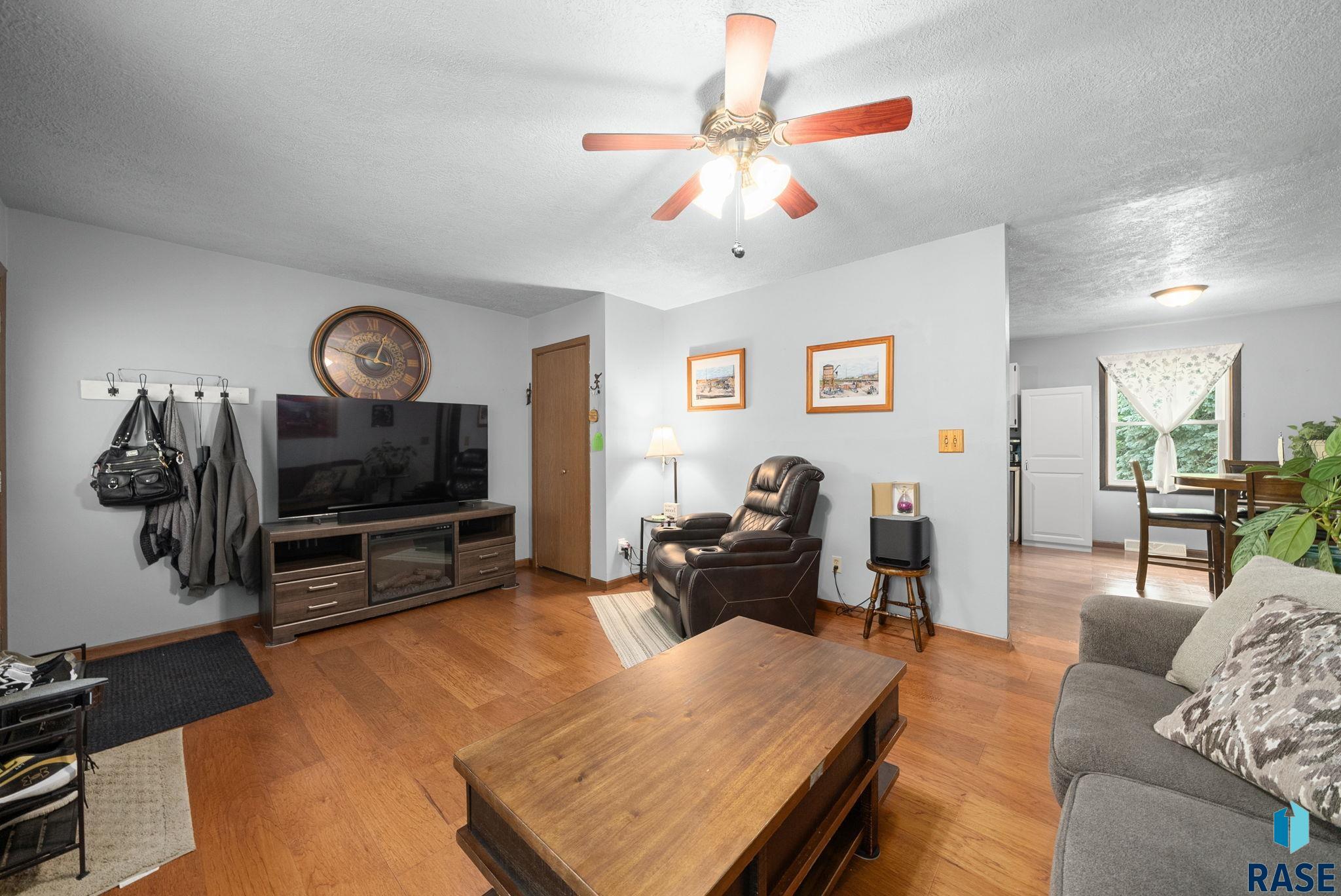 607 E 3rd St Street, Crooks, New Jersey image 6