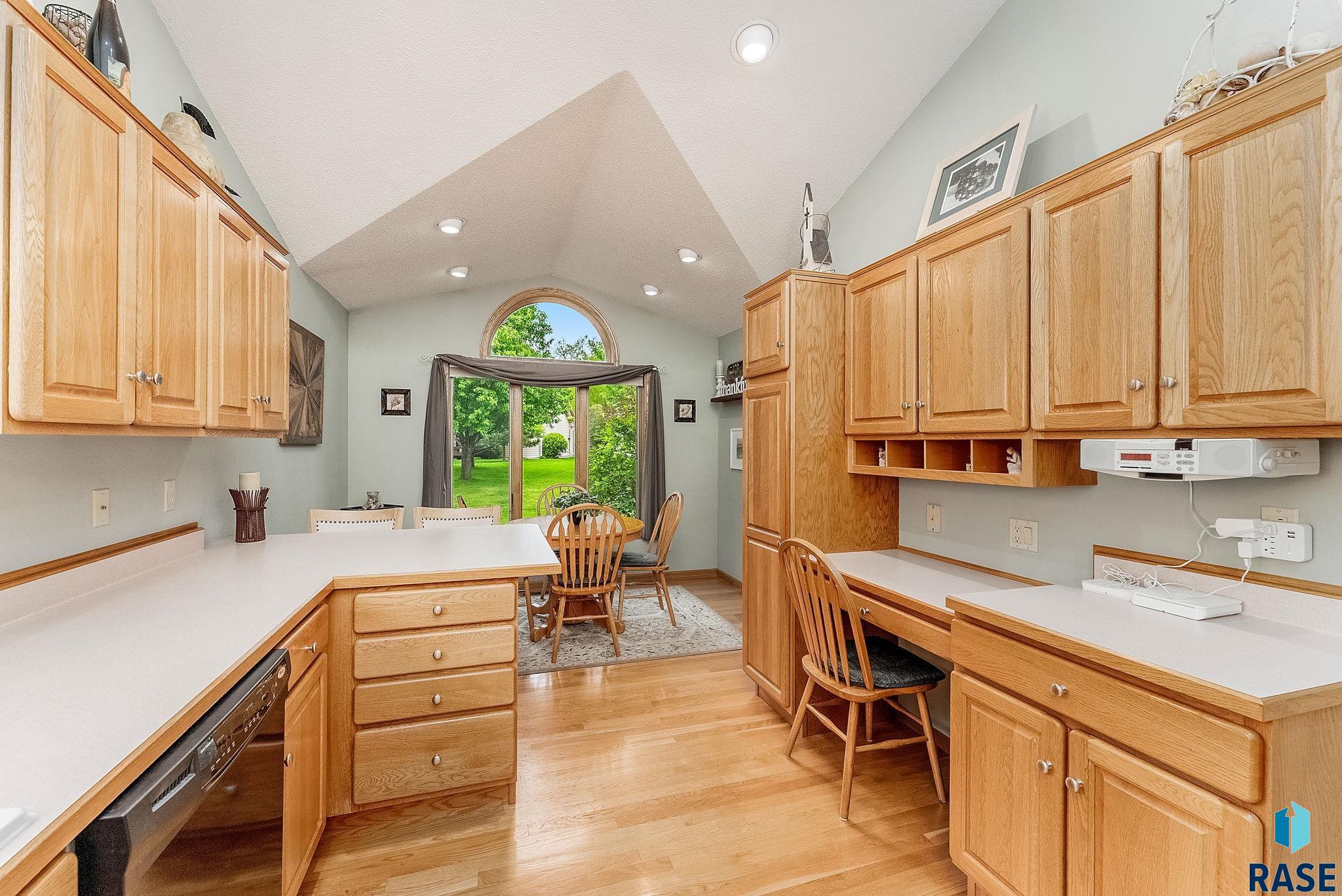 4024 S Brady Ct Court, Sioux Falls, New Jersey image 7
