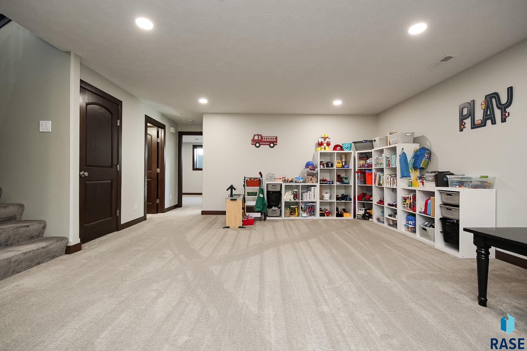 6909 E 37th St Street, Sioux Falls, South Dakota image 36