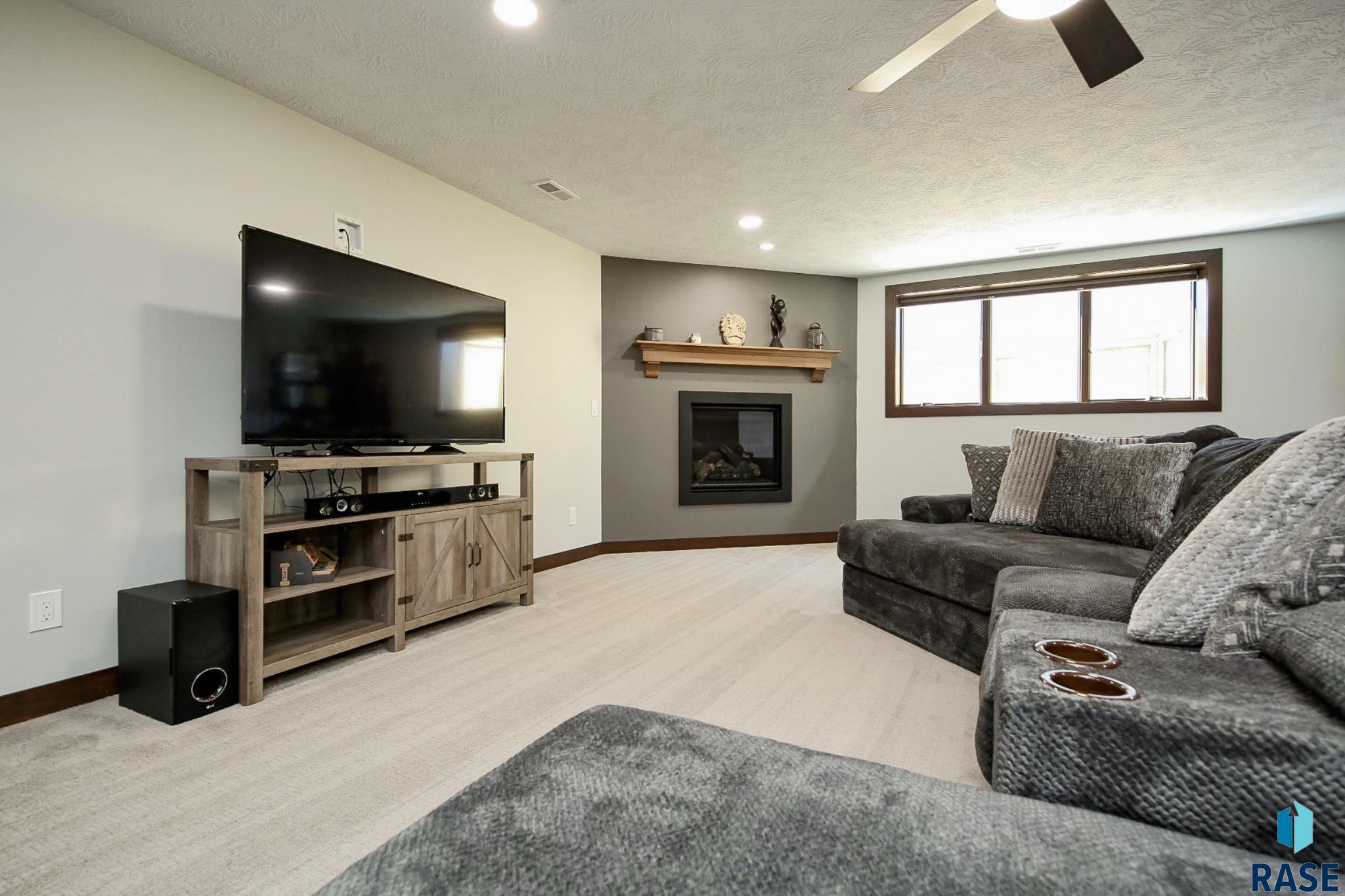 6909 E 37th St Street, Sioux Falls, South Dakota image 39