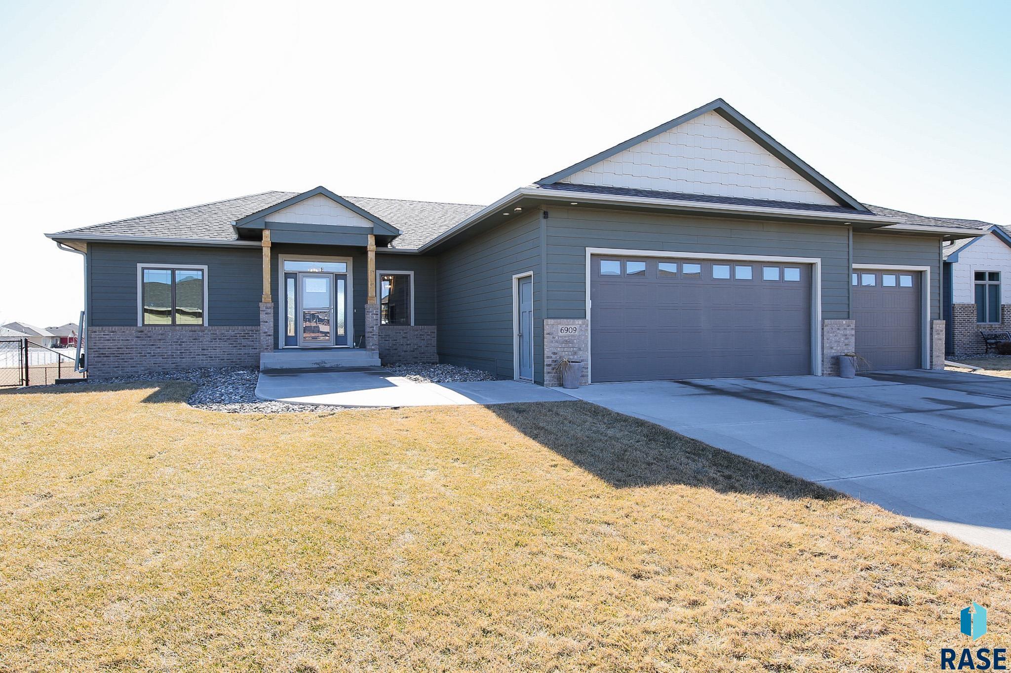 6909 E 37th St Street, Sioux Falls, South Dakota image 1