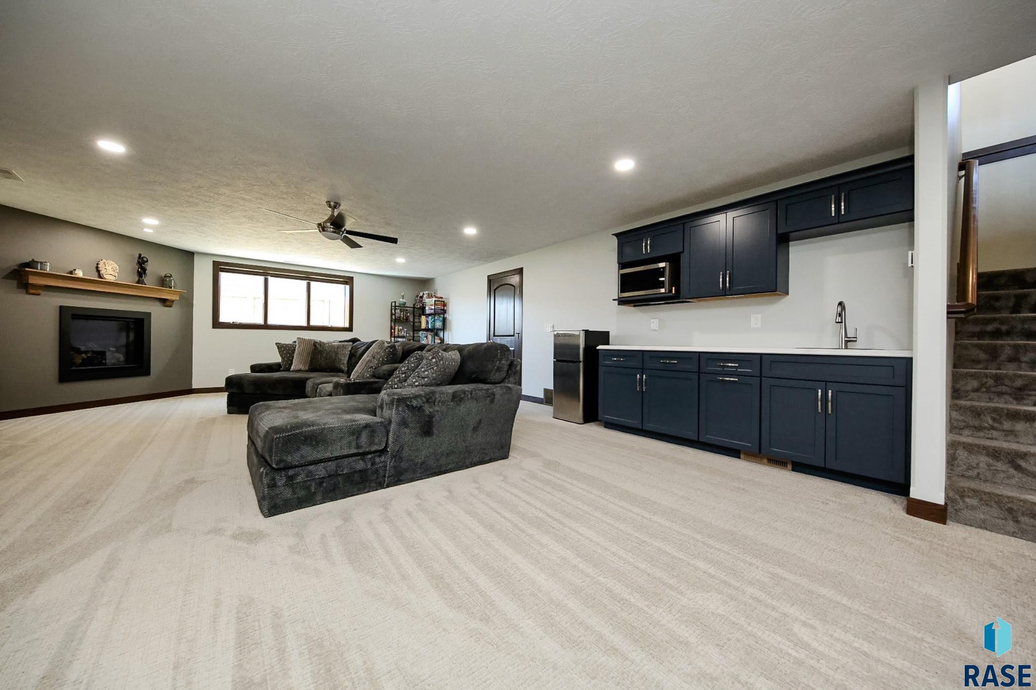 6909 E 37th St Street, Sioux Falls, South Dakota image 35