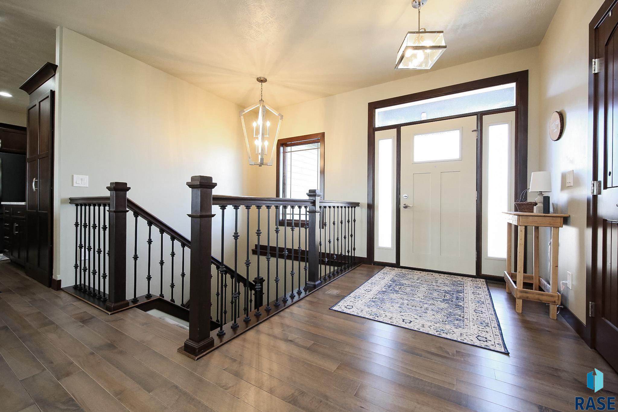 6909 E 37th St Street, Sioux Falls, South Dakota image 3