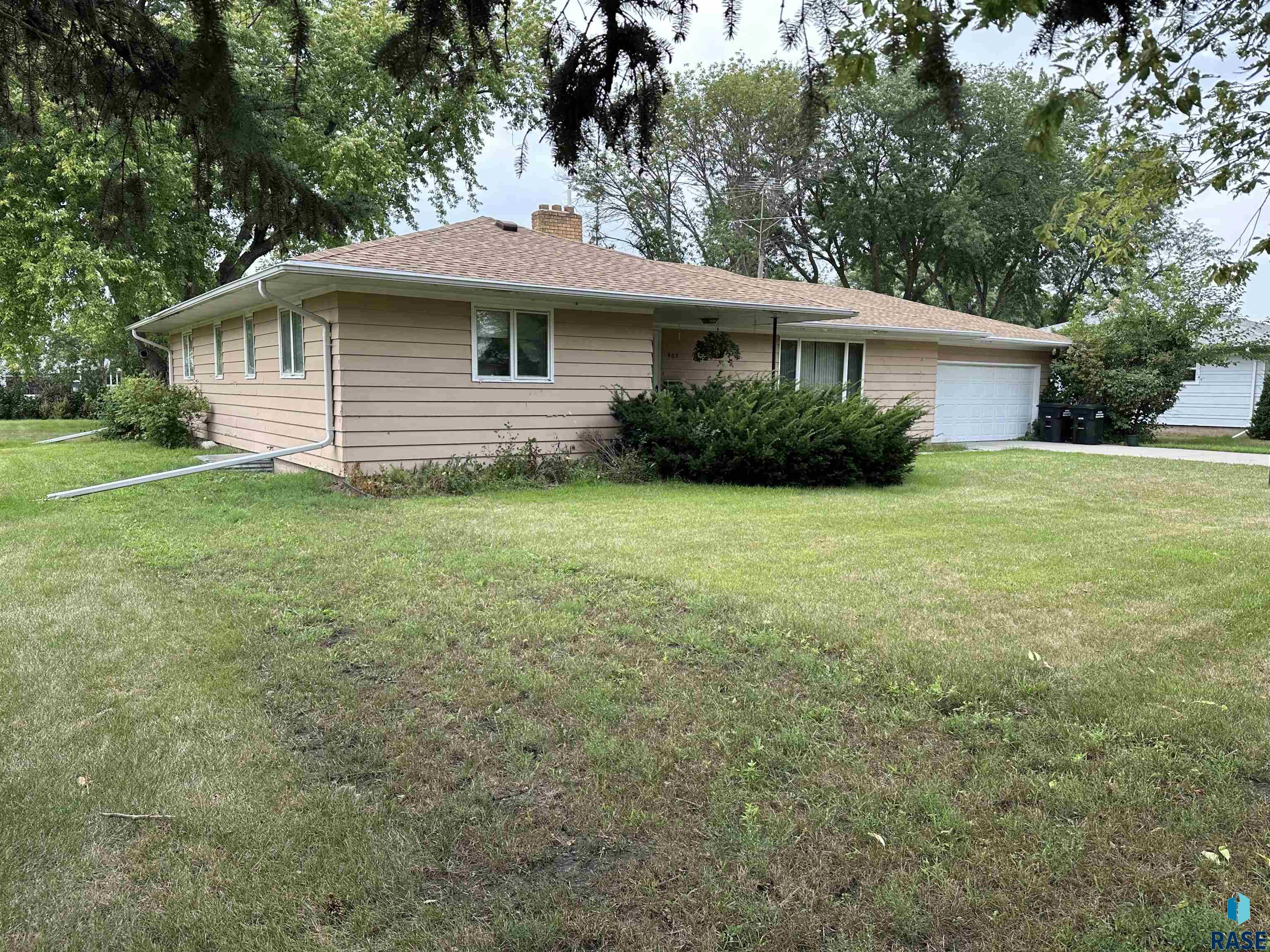 405 S Pine St Street, Menno, South Dakota image 4