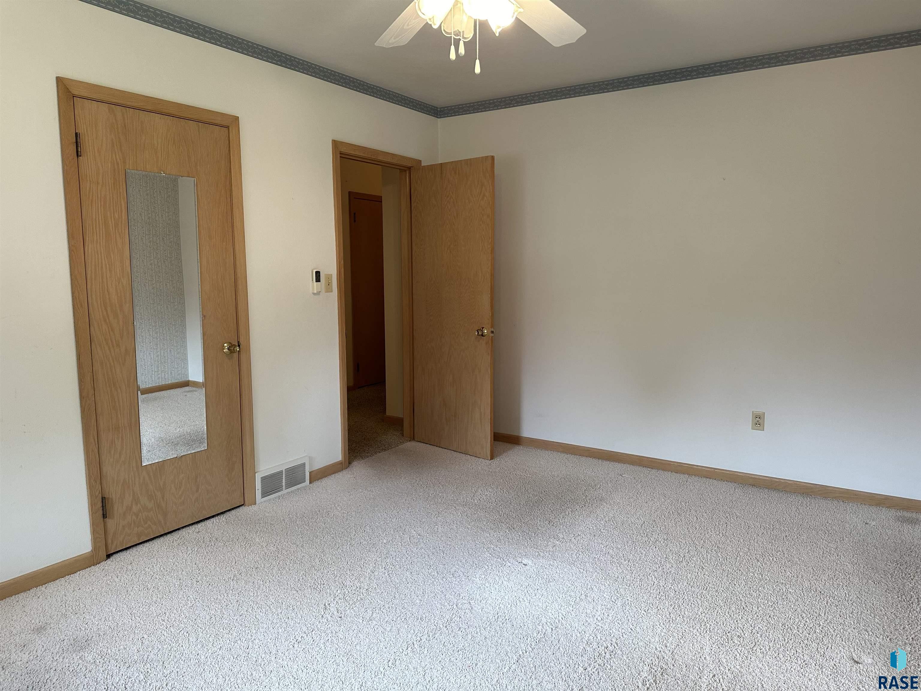 405 S Pine St Street, Menno, South Dakota image 42
