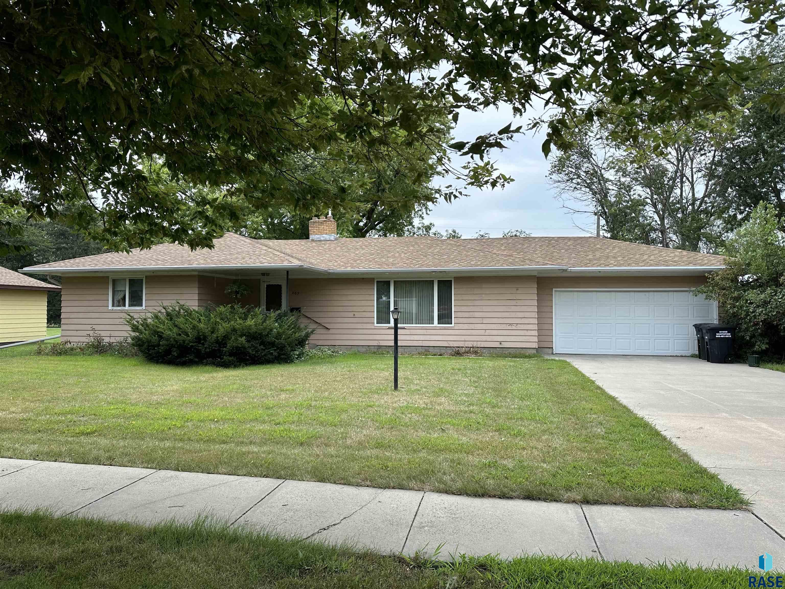 405 S Pine St Street, Menno, South Dakota image 1