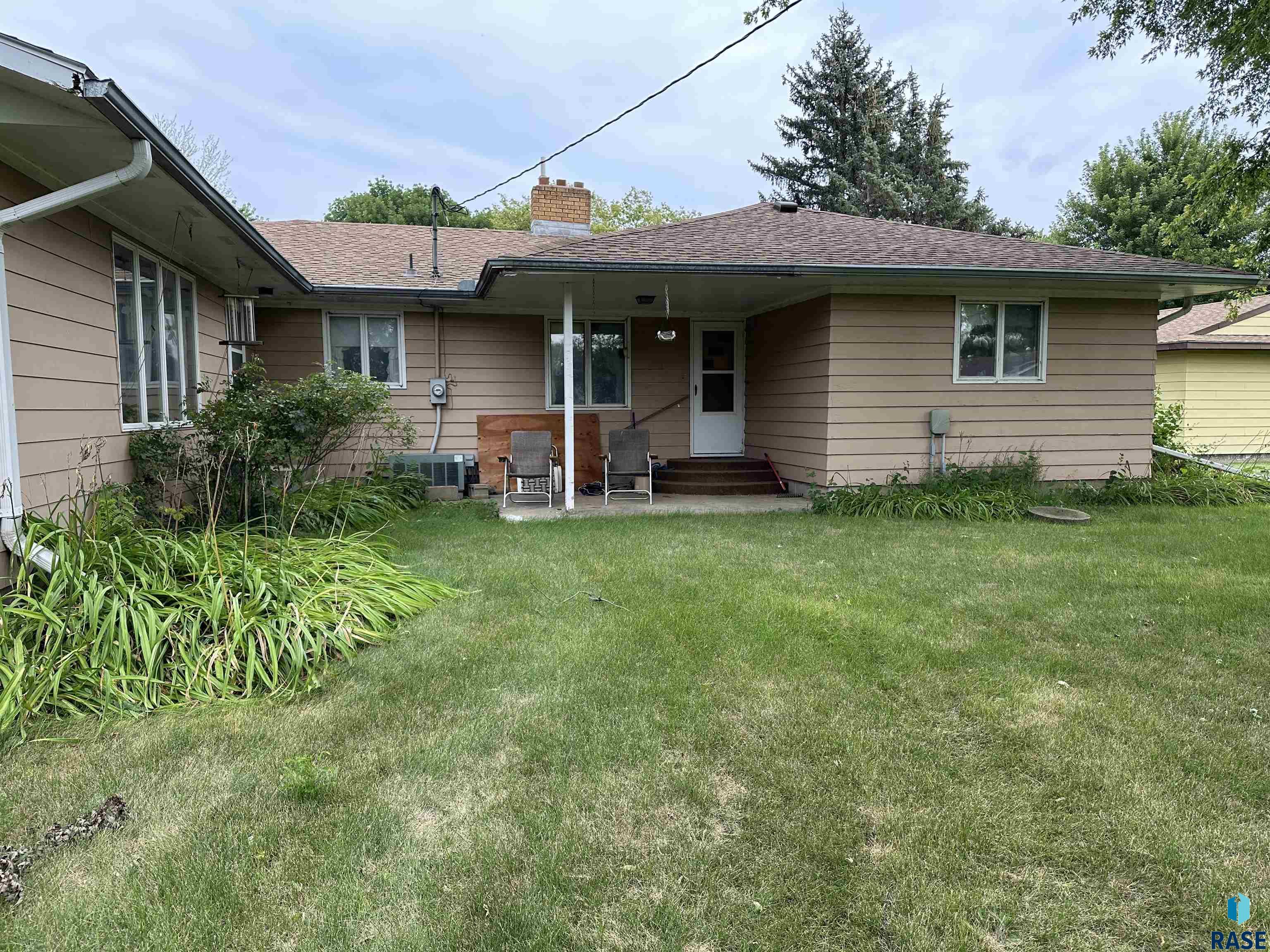405 S Pine St Street, Menno, South Dakota image 6
