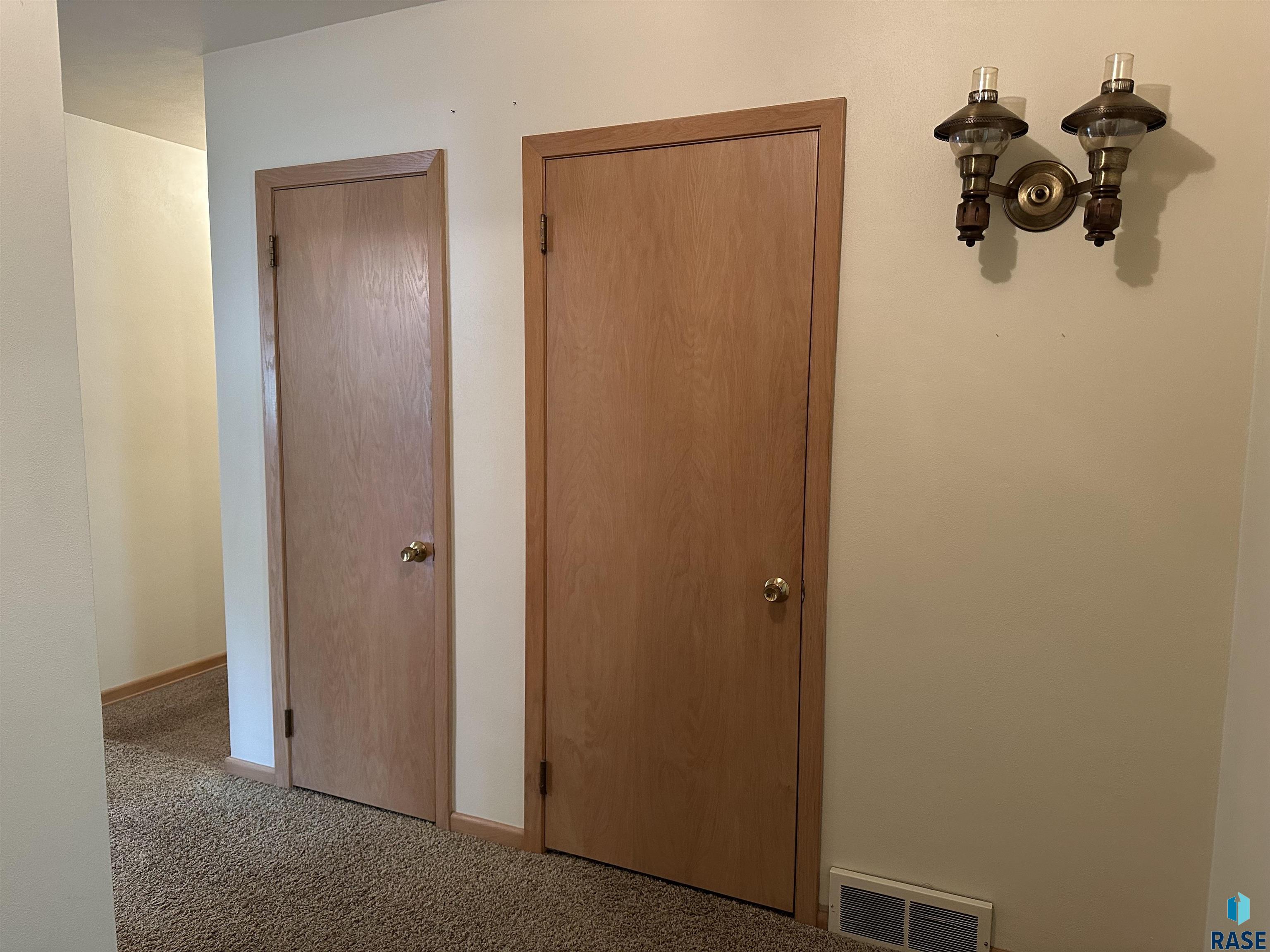 405 S Pine St Street, Menno, South Dakota image 11