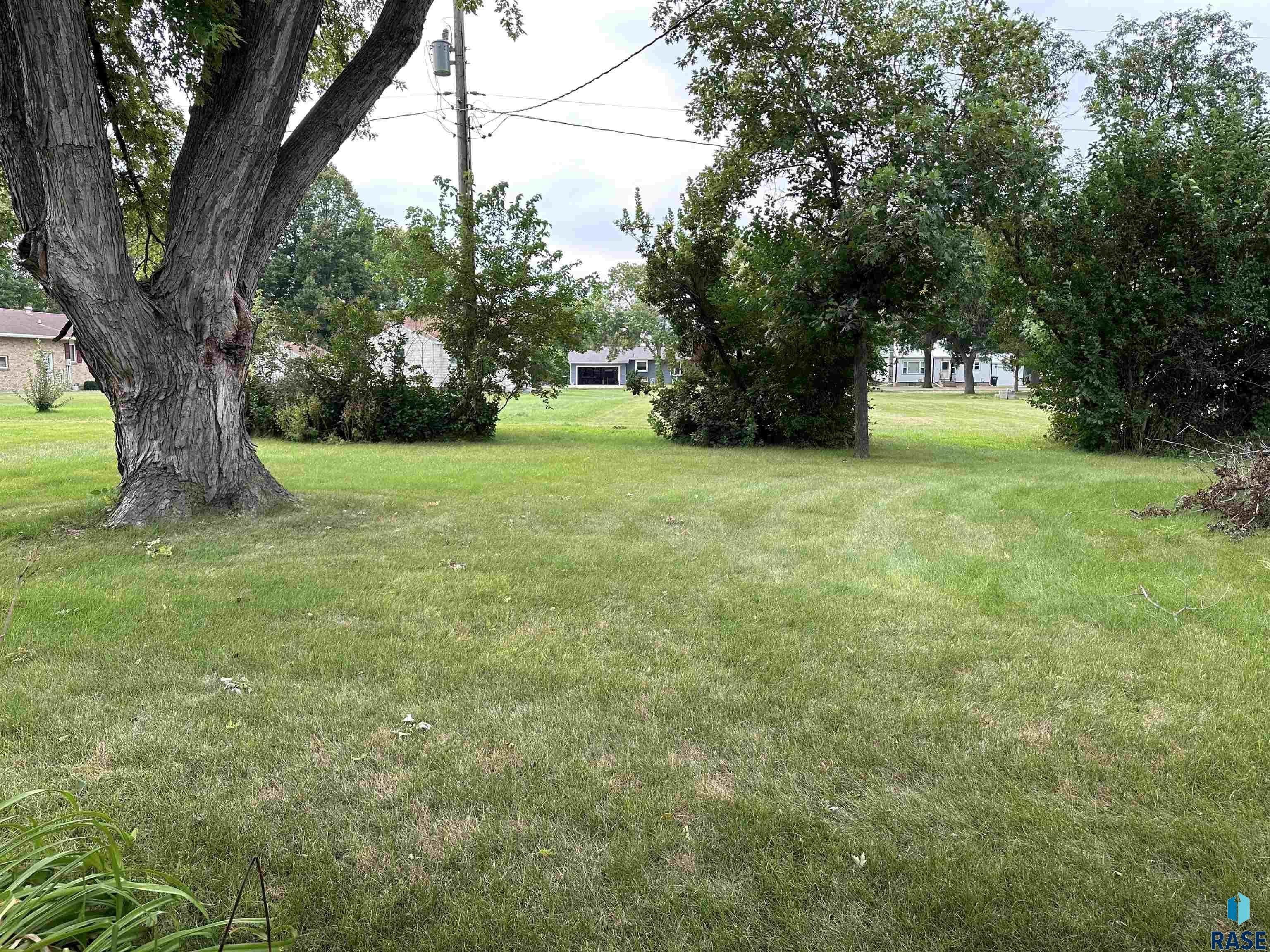 405 S Pine St Street, Menno, South Dakota image 7