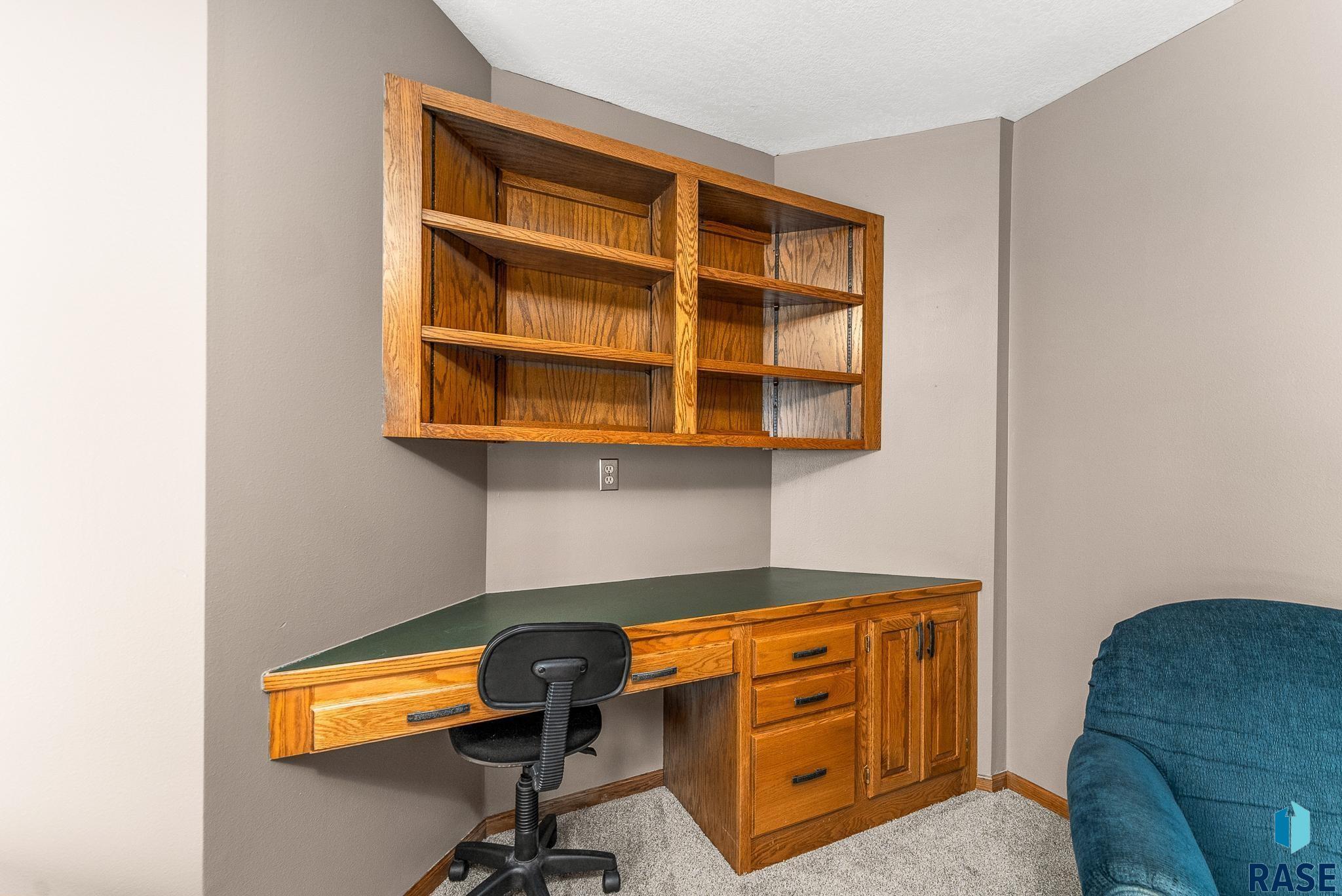 Sioux Falls, South Dakota 57106, United States, 5 Bedrooms Bedrooms, ,3 BathroomsBathrooms,Residential,Active,11639