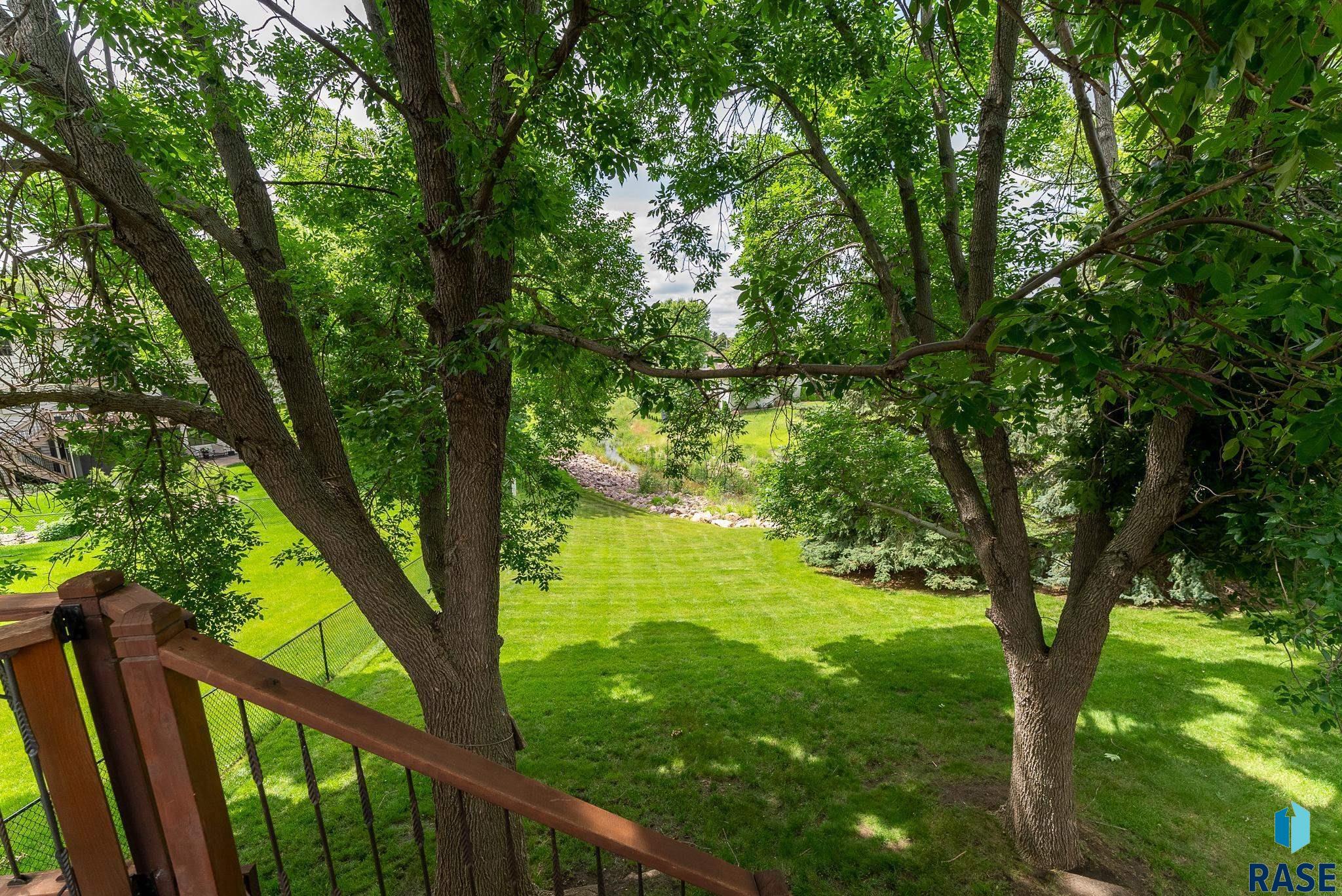 Sioux Falls, South Dakota 57106, United States, 5 Bedrooms Bedrooms, ,3 BathroomsBathrooms,Residential,Active,11639