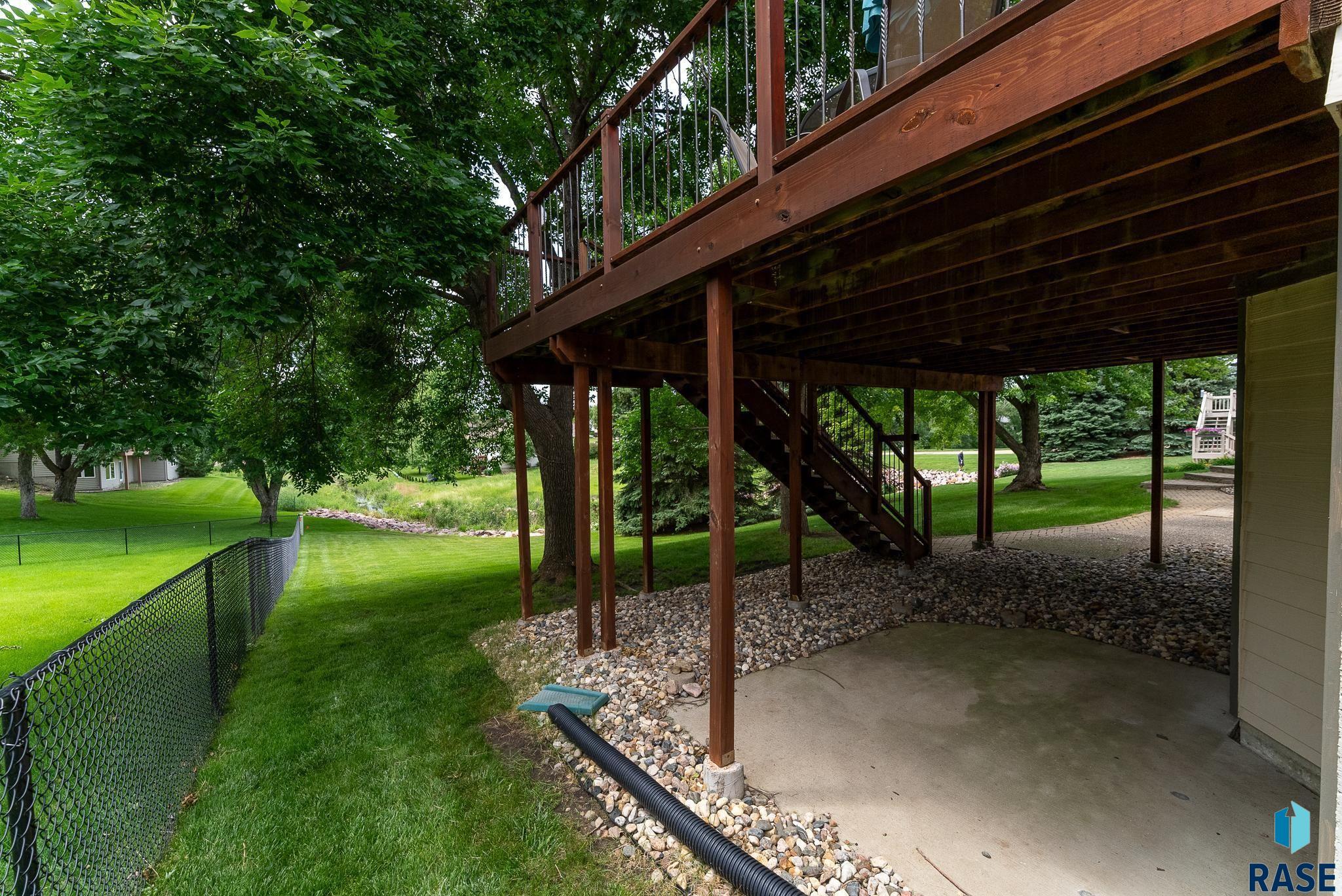 Sioux Falls, South Dakota 57106, United States, 5 Bedrooms Bedrooms, ,3 BathroomsBathrooms,Residential,Active,11639