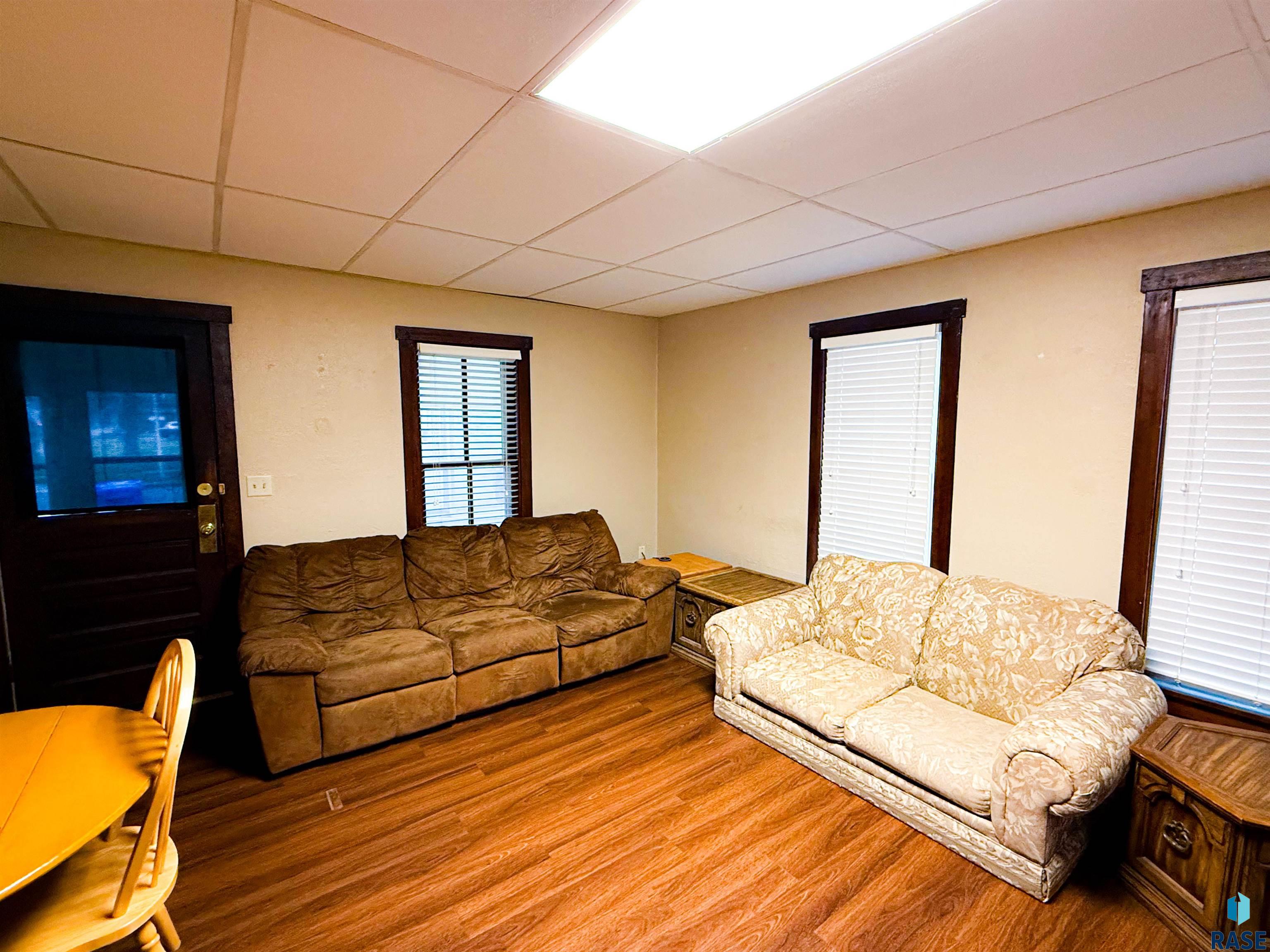 311 N Lee Ave Avenue, Madison, South Dakota image 4